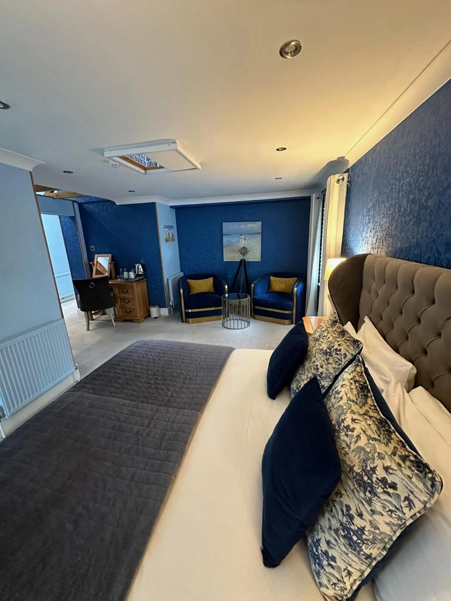 Bedroom, Bed in Derby Manor