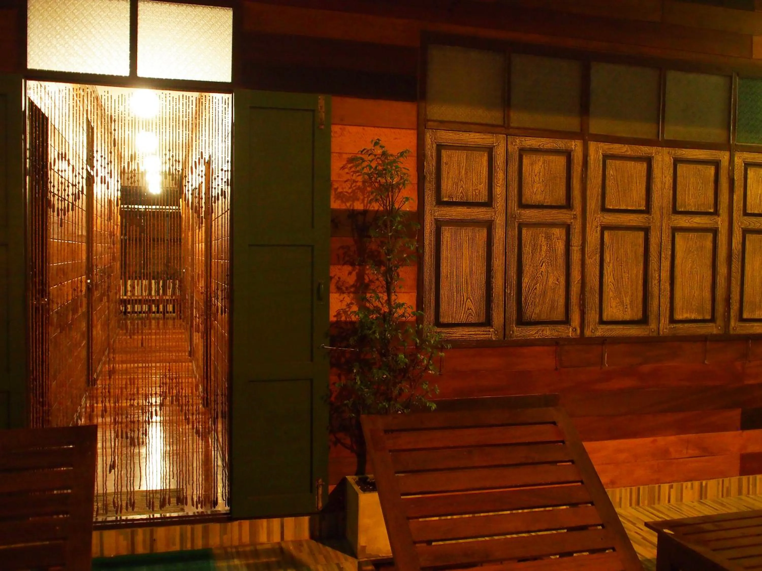 Double Room with Balcony in Chommuang Guest House