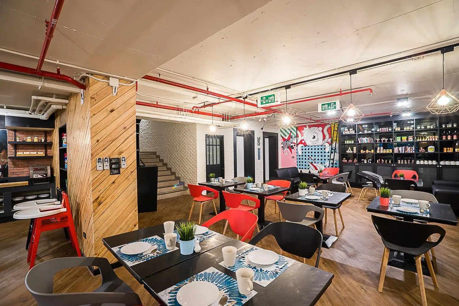 Restaurant/places to eat in Sunshine Hip Hotel Restaurant/places to eat in Sunshine Hip Hotel