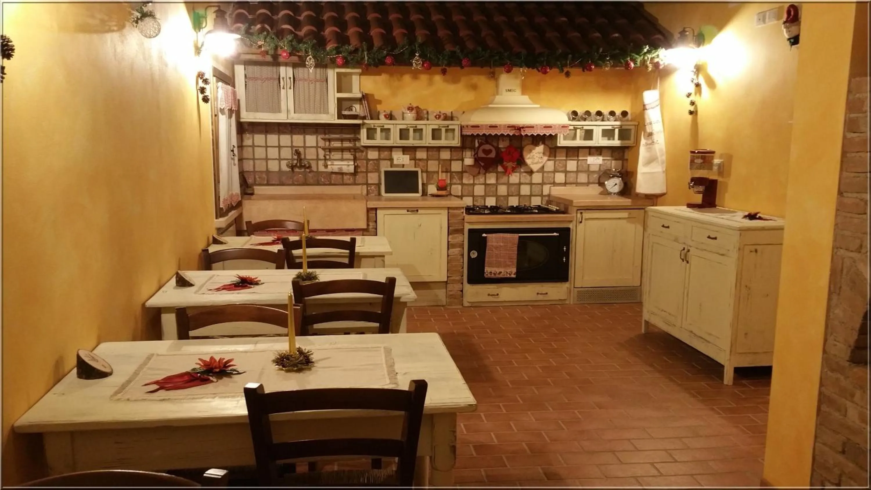 Communal kitchen in La Casa Delle Rondini