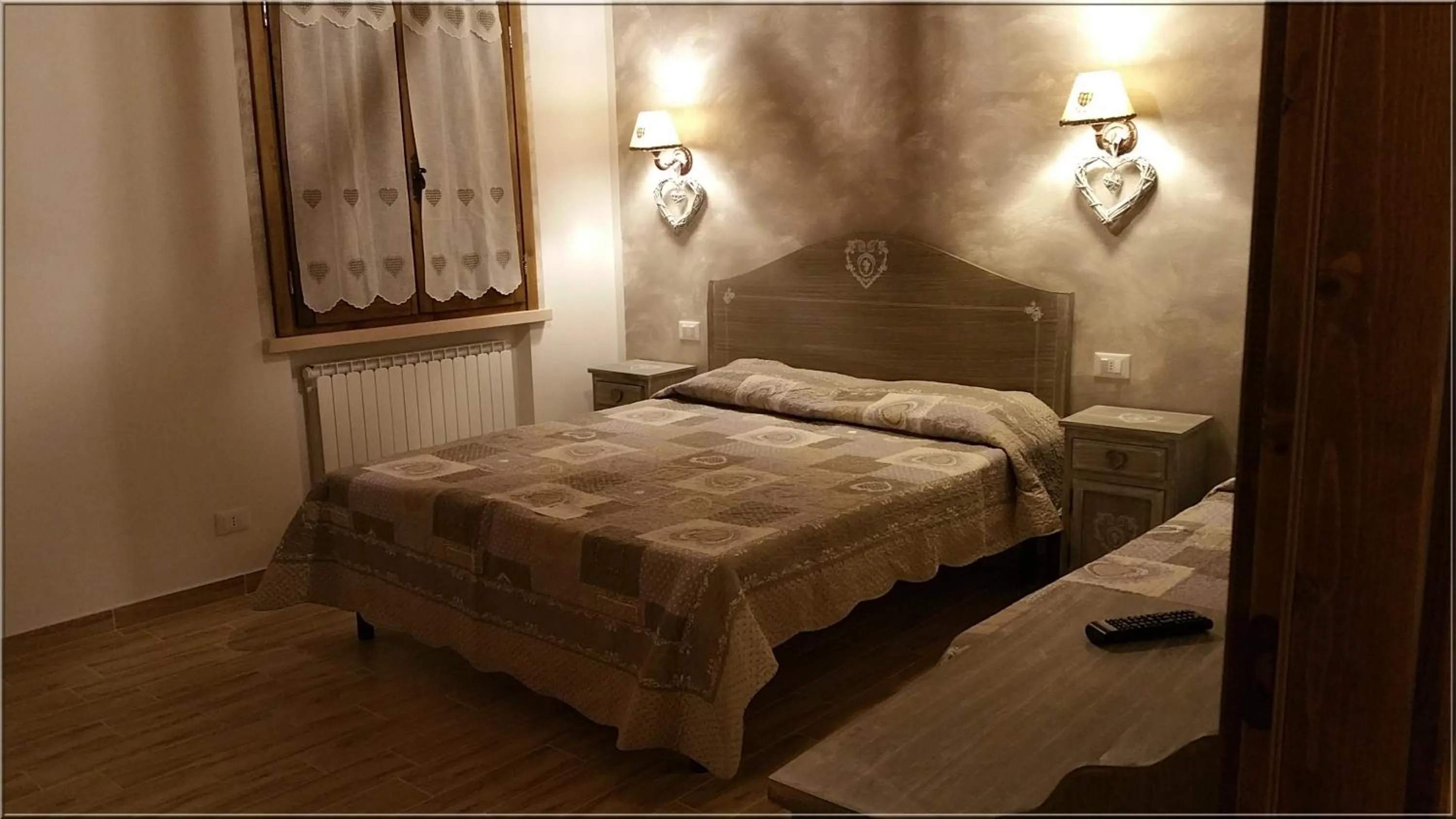 Photo of the whole room, Bed in La Casa Delle Rondini