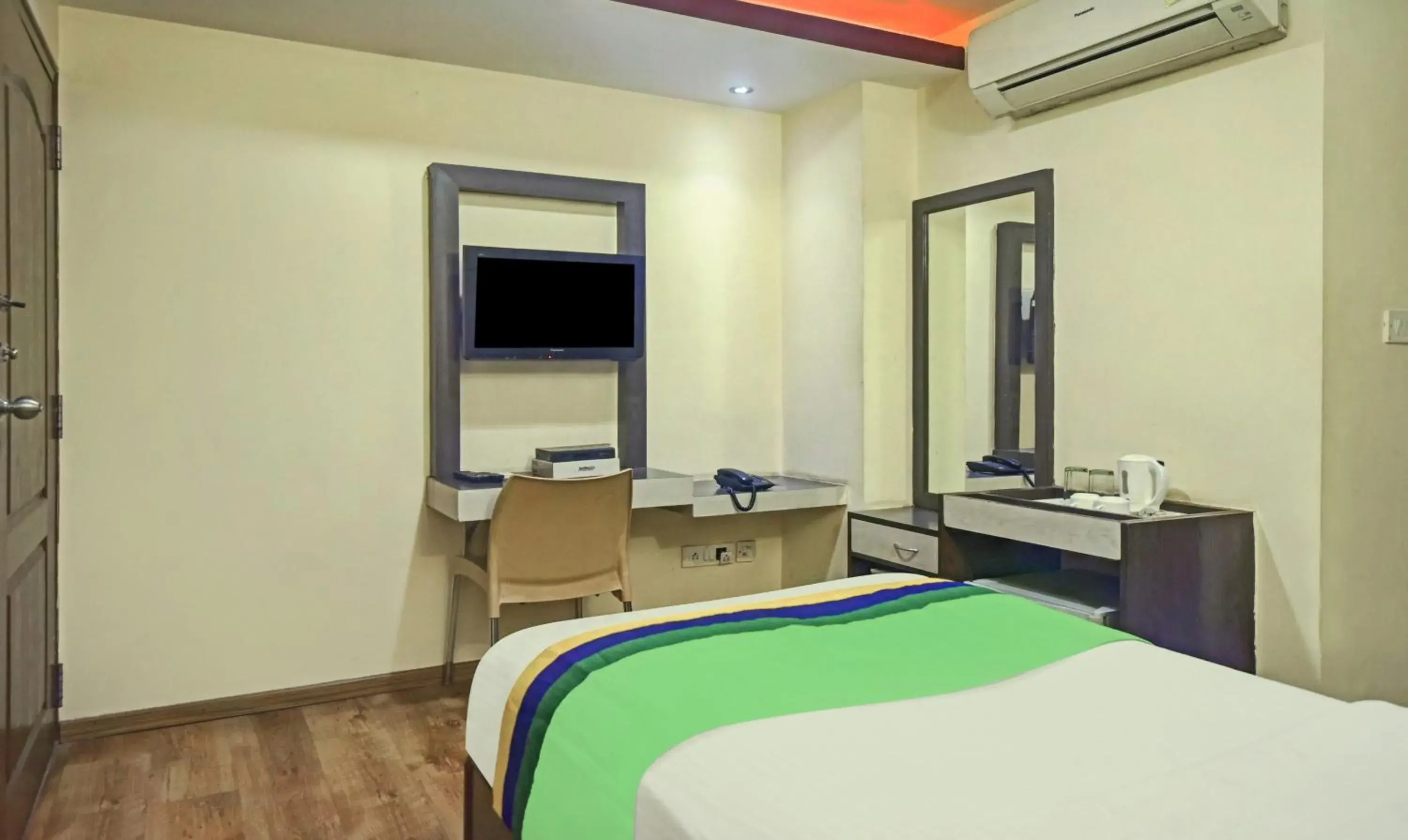 Bedroom, Bed in Treebo Savoury Sea Shell Residency Bedroom, Bed in Treebo Savoury Sea Shell Residency