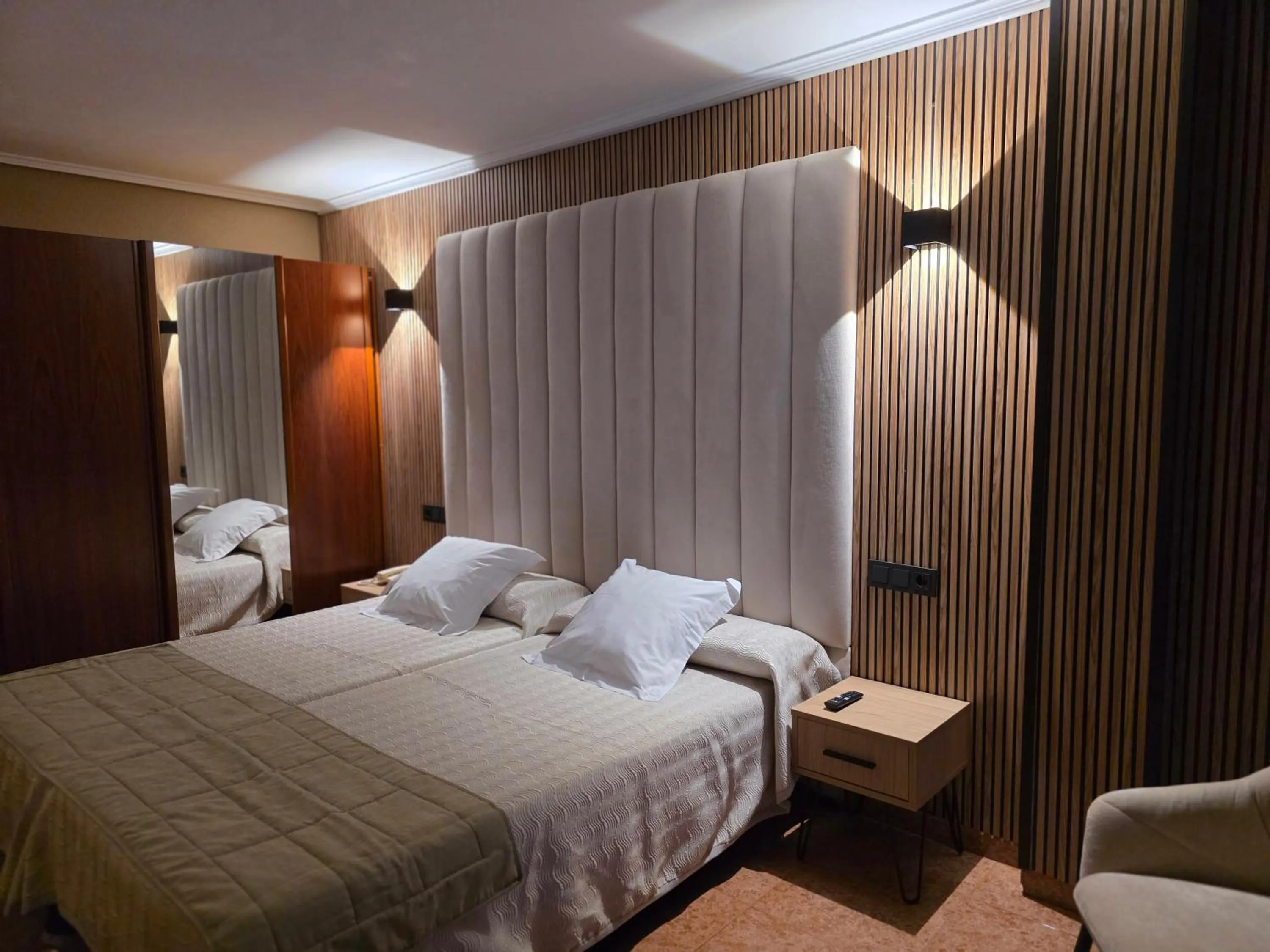 Bedroom, Bed in Hotel Gala