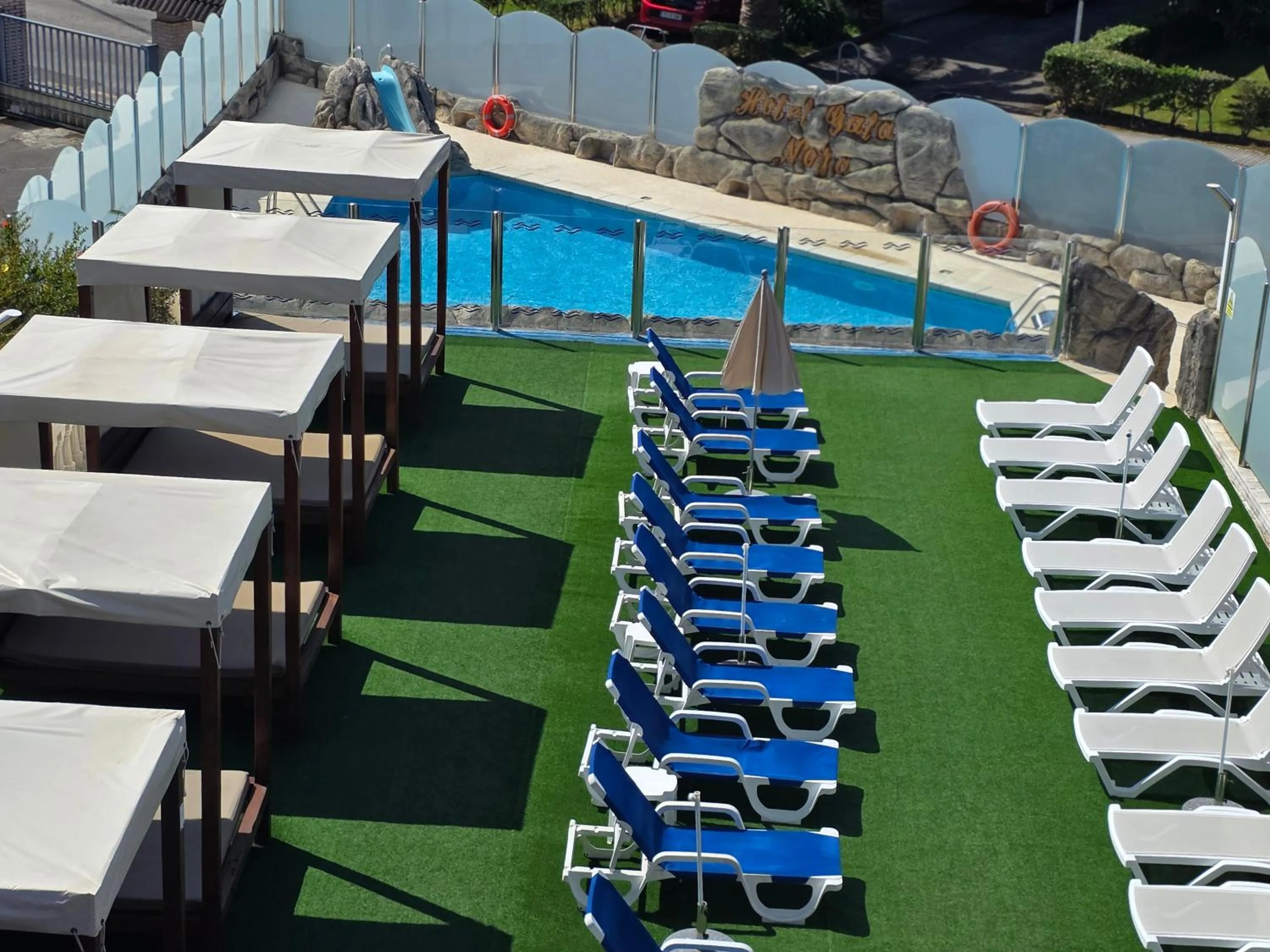 Swimming pool in Hotel Gala