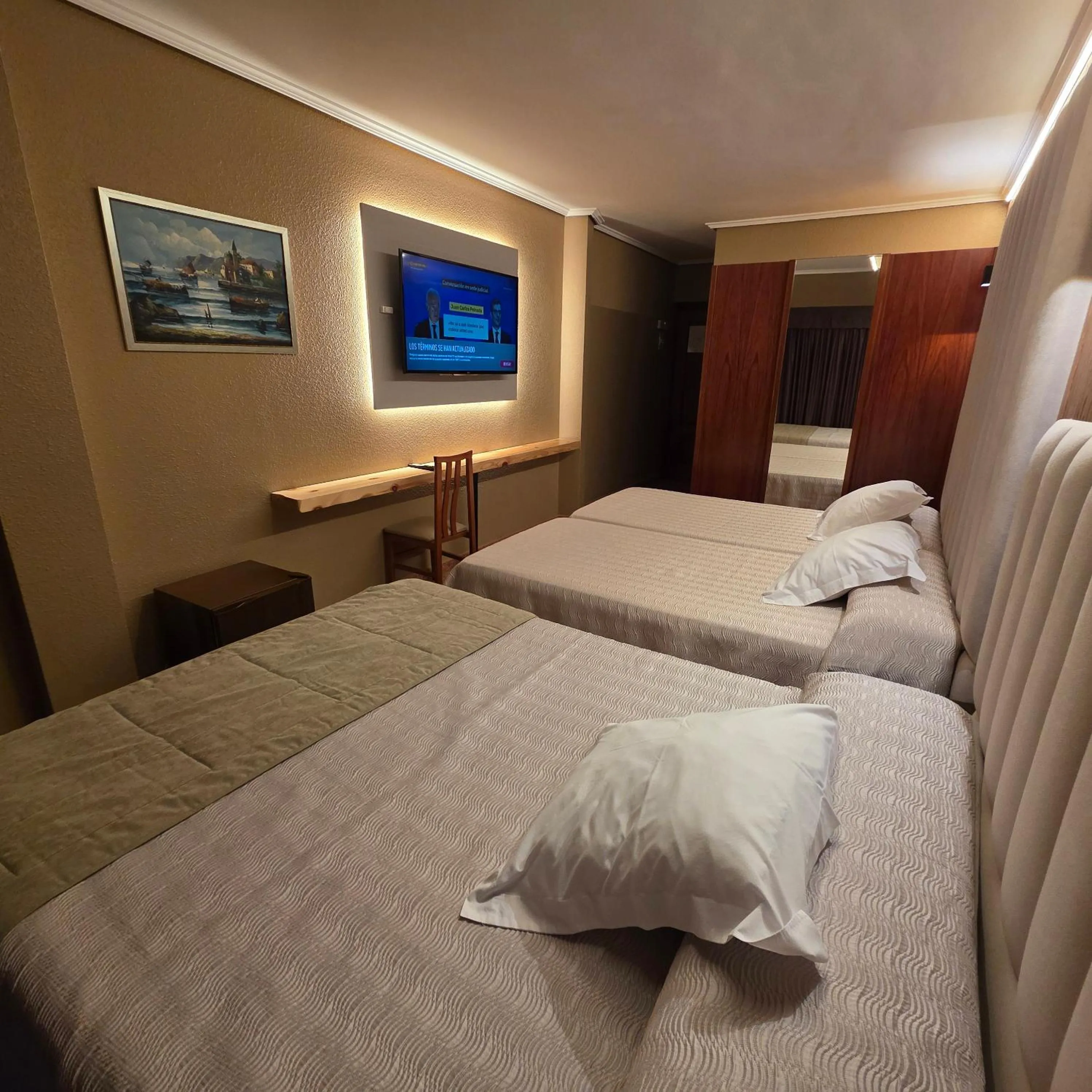 Photo of the whole room, Bed in Hotel Gala