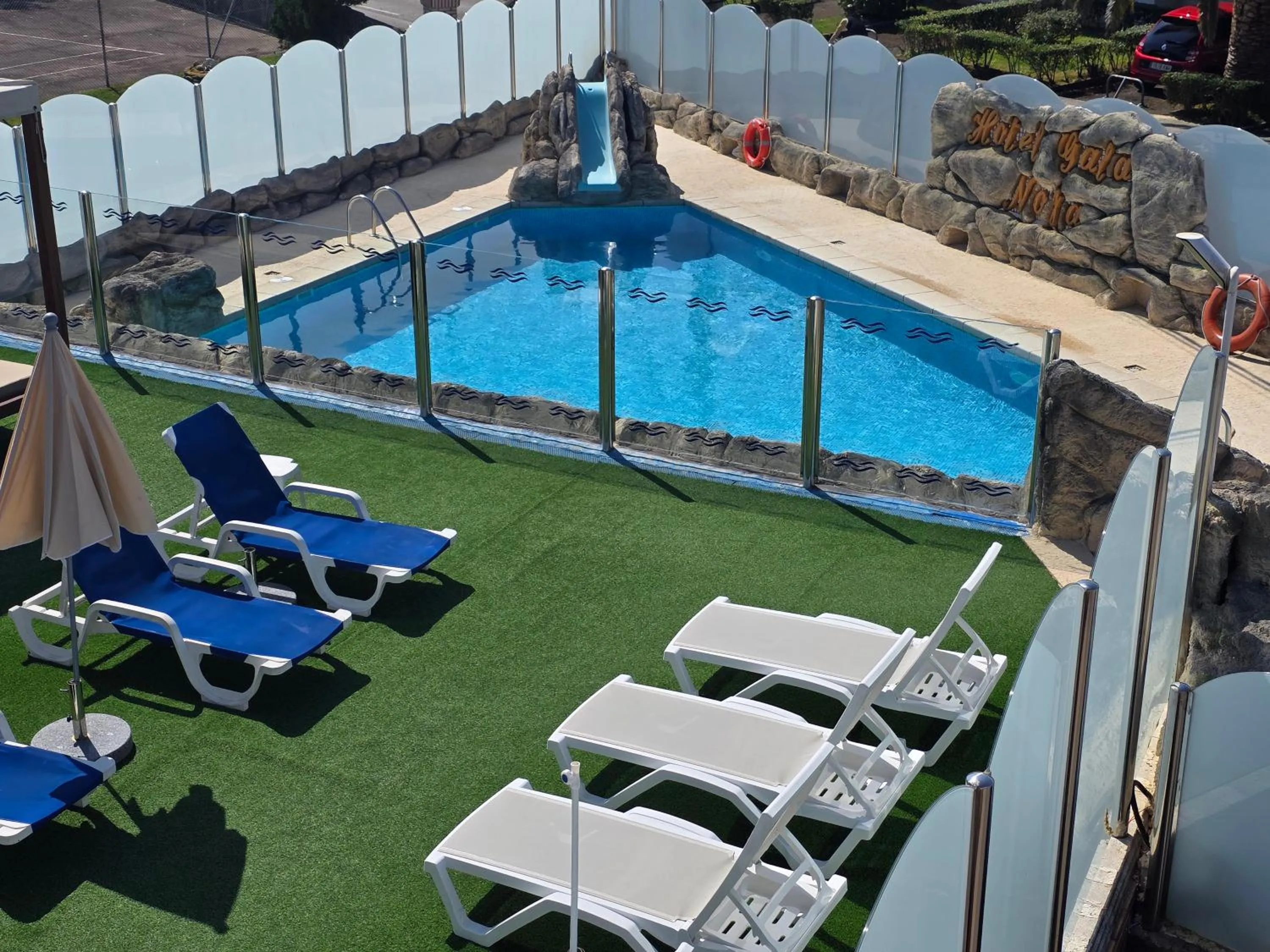 Swimming pool in Hotel Gala