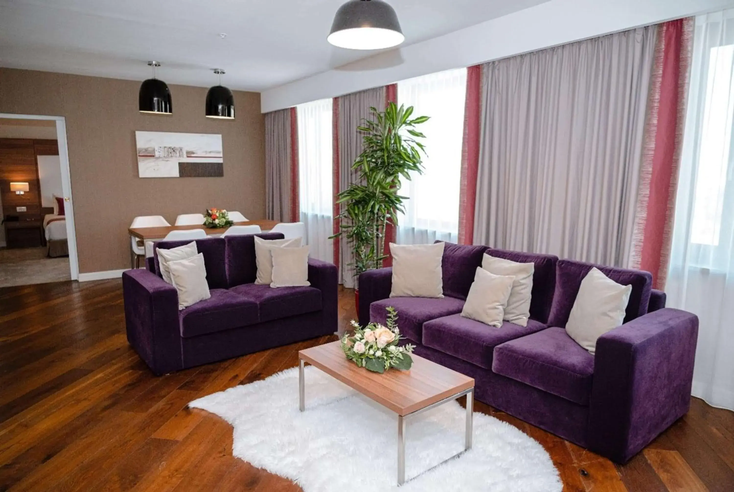 Photo of the whole room in Ramada Plaza Craiova Photo of the whole room in Ramada Plaza Craiova