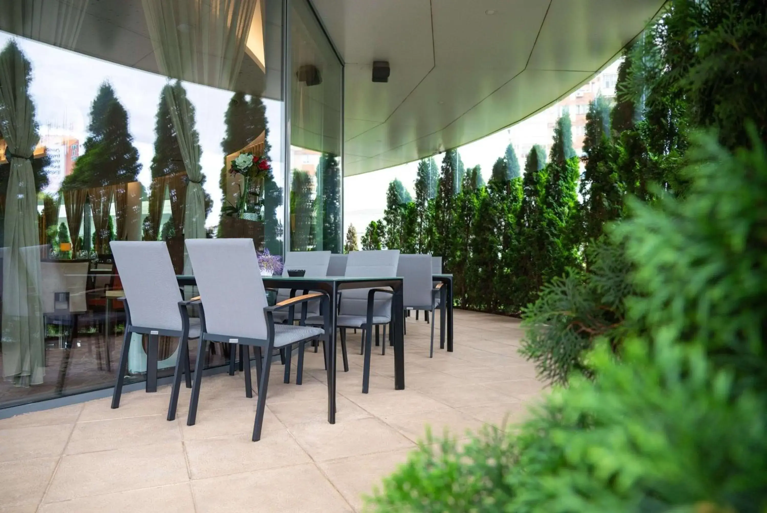 Restaurant/places to eat in Ramada Plaza Craiova Restaurant/places to eat in Ramada Plaza Craiova