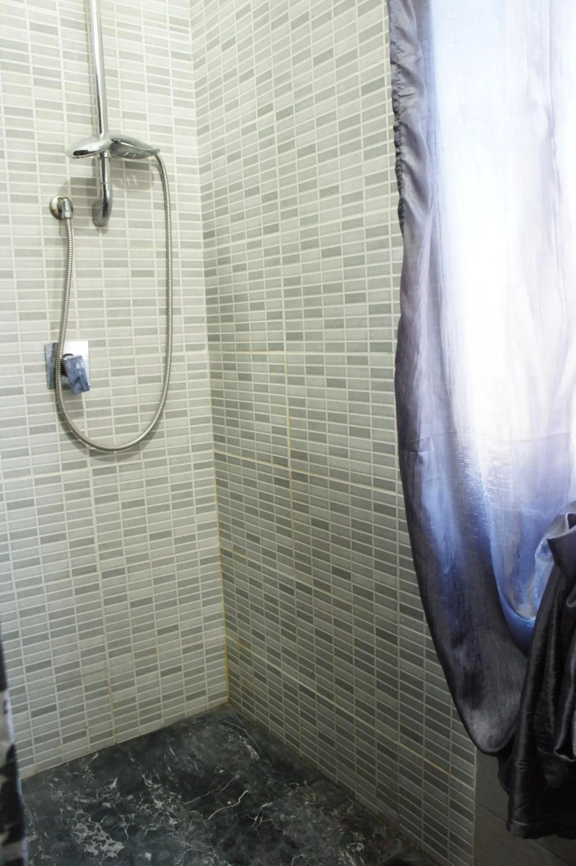 Shower in Bouganville
