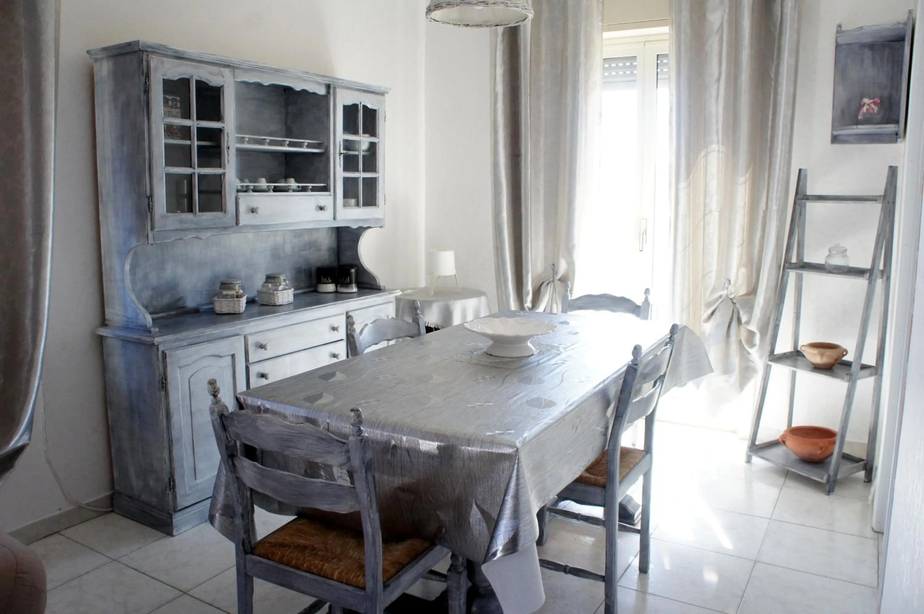 Dining area in Bouganville
