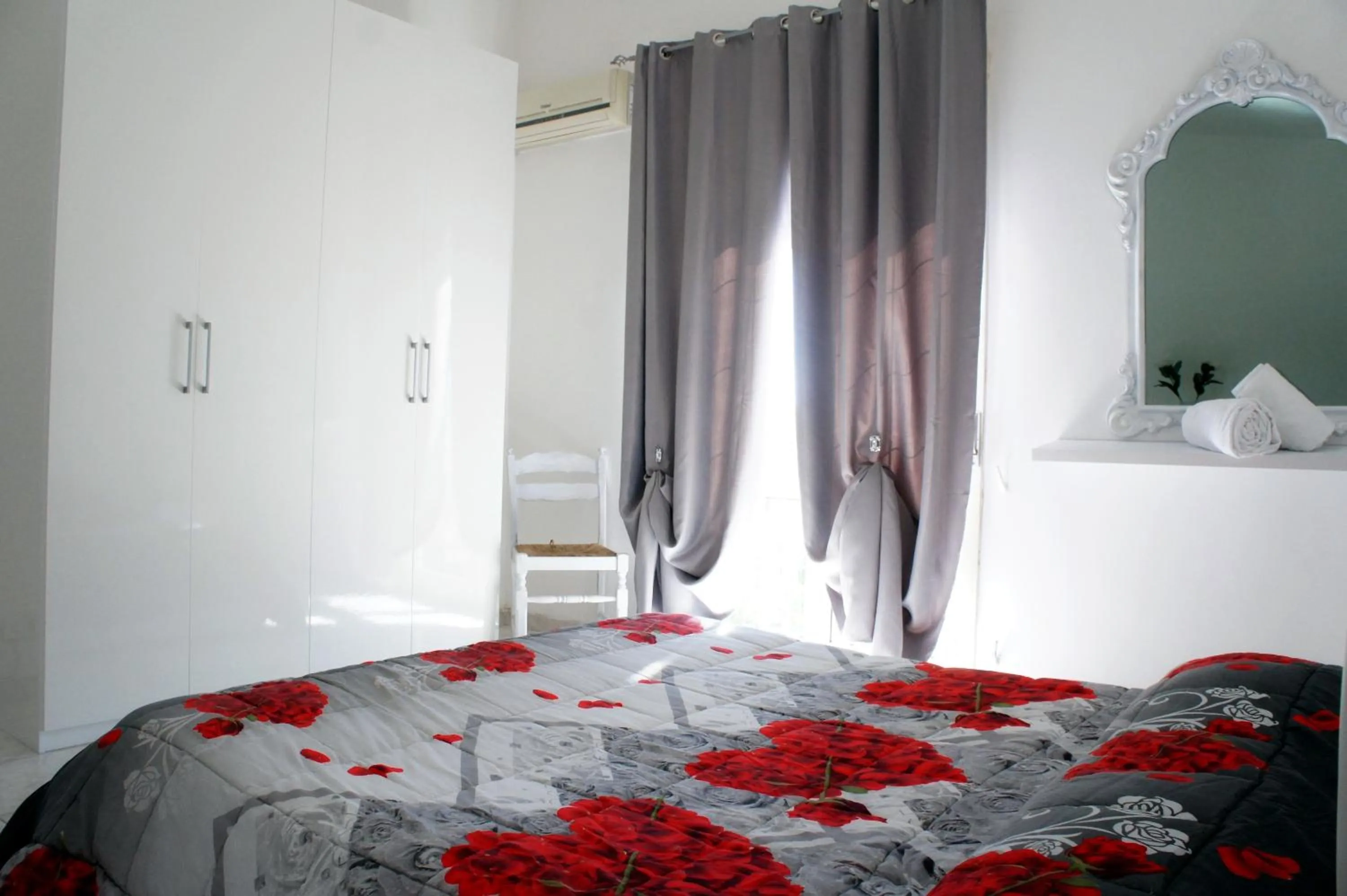 Bed in Bouganville
