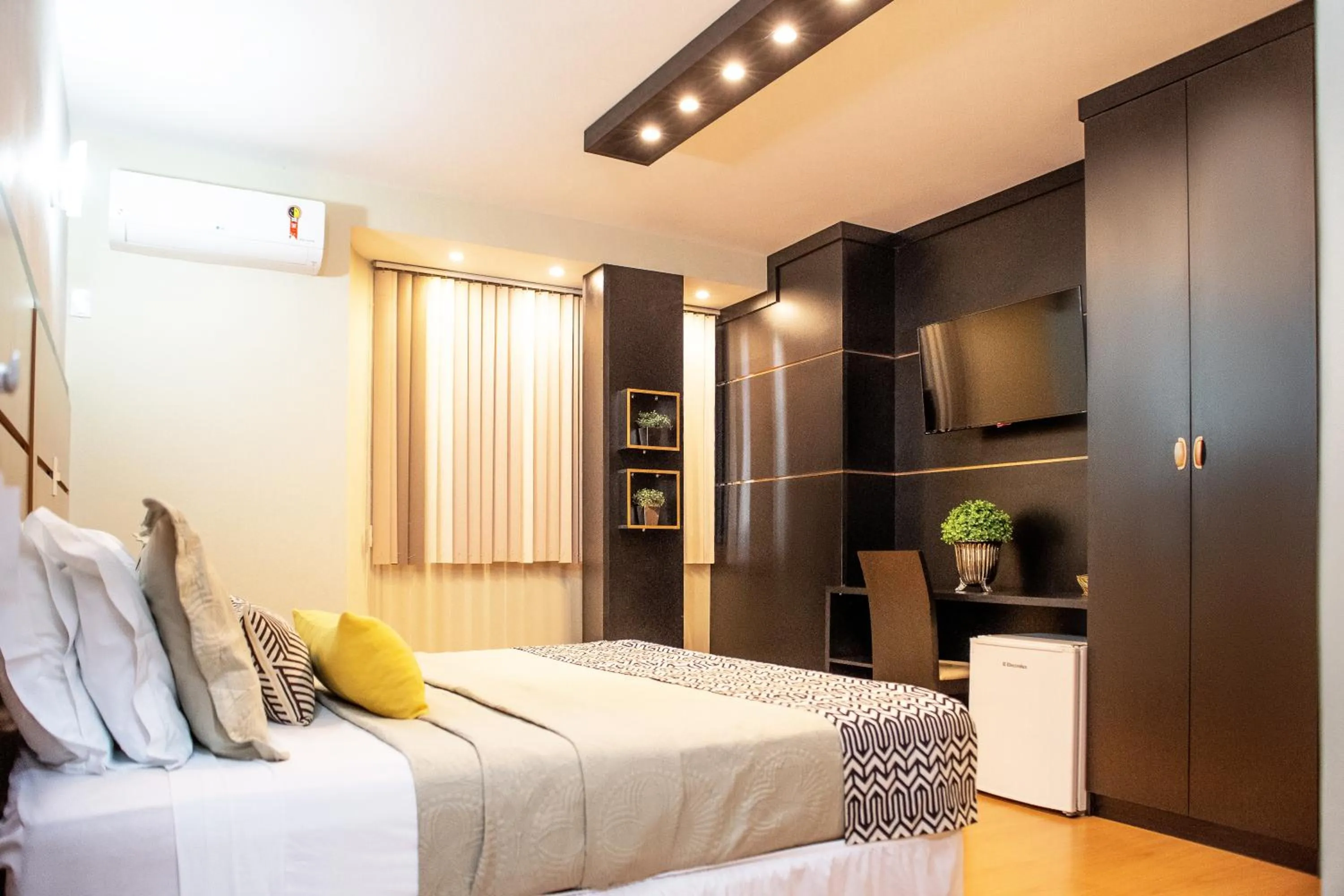 Deluxe Single Room in Hotel Cravo e Canela