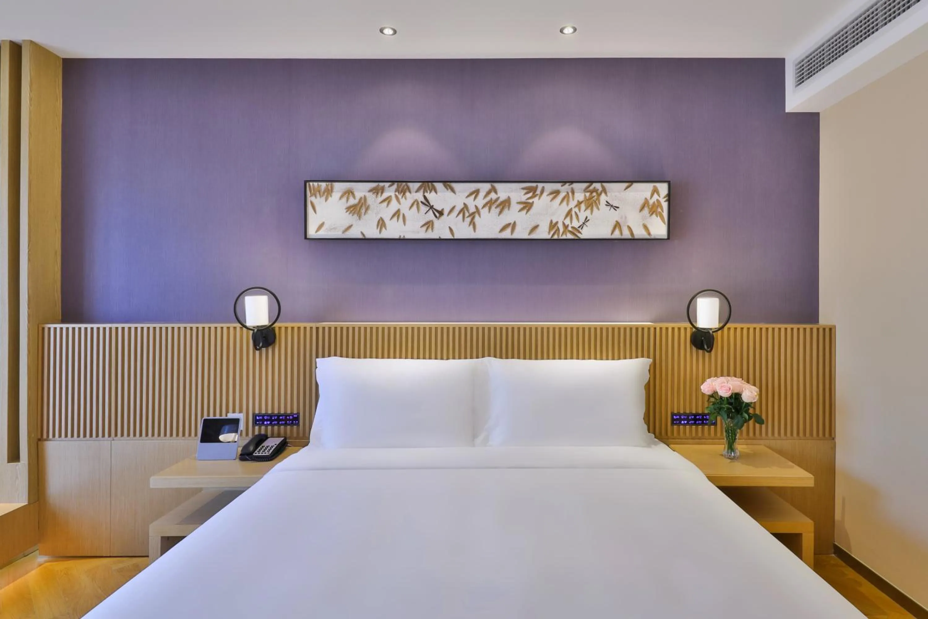 room service, Bed in Crystal Orange Hotel Dahua Hutai Road