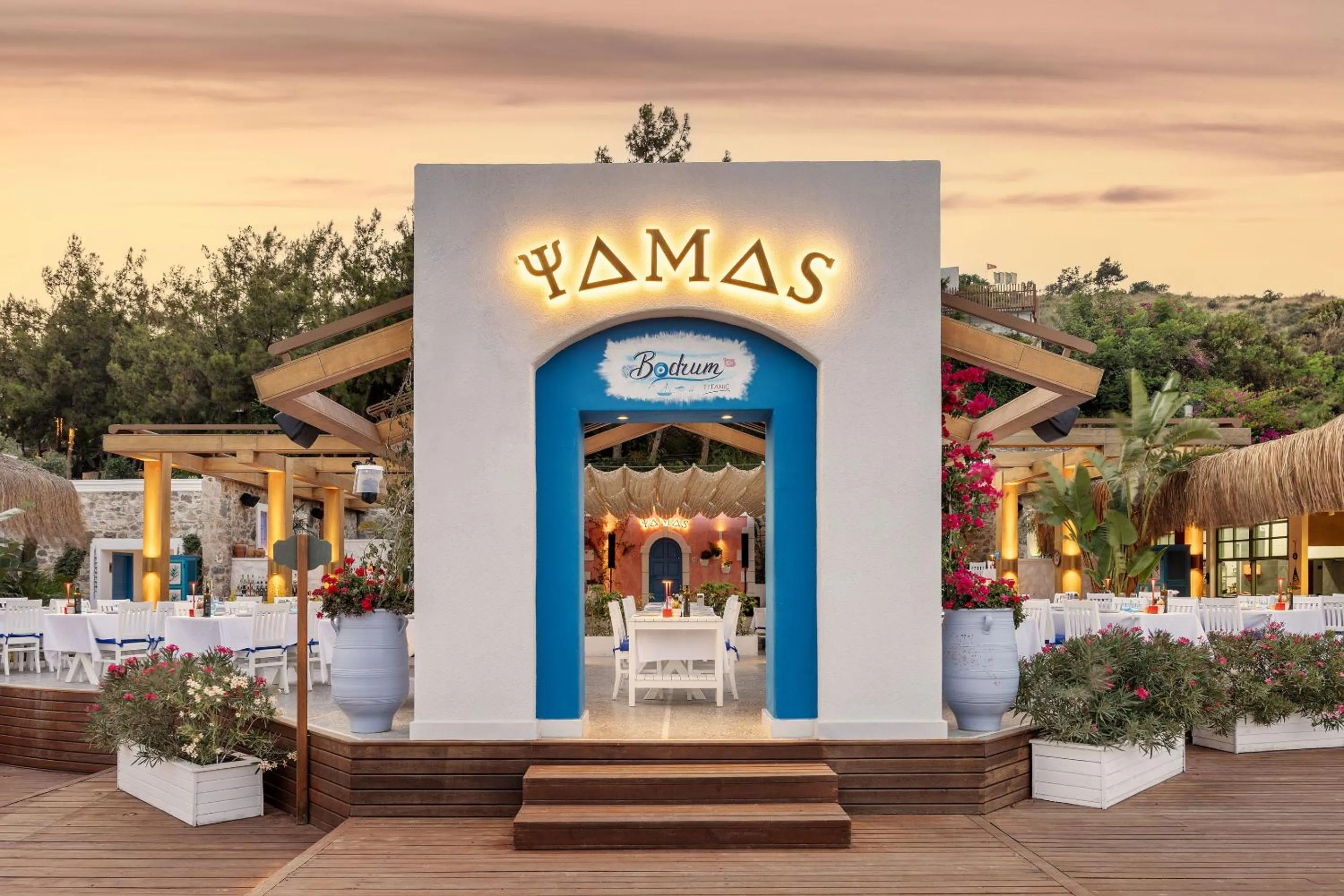 Restaurant/places to eat in Titanic Luxury Collection Bodrum