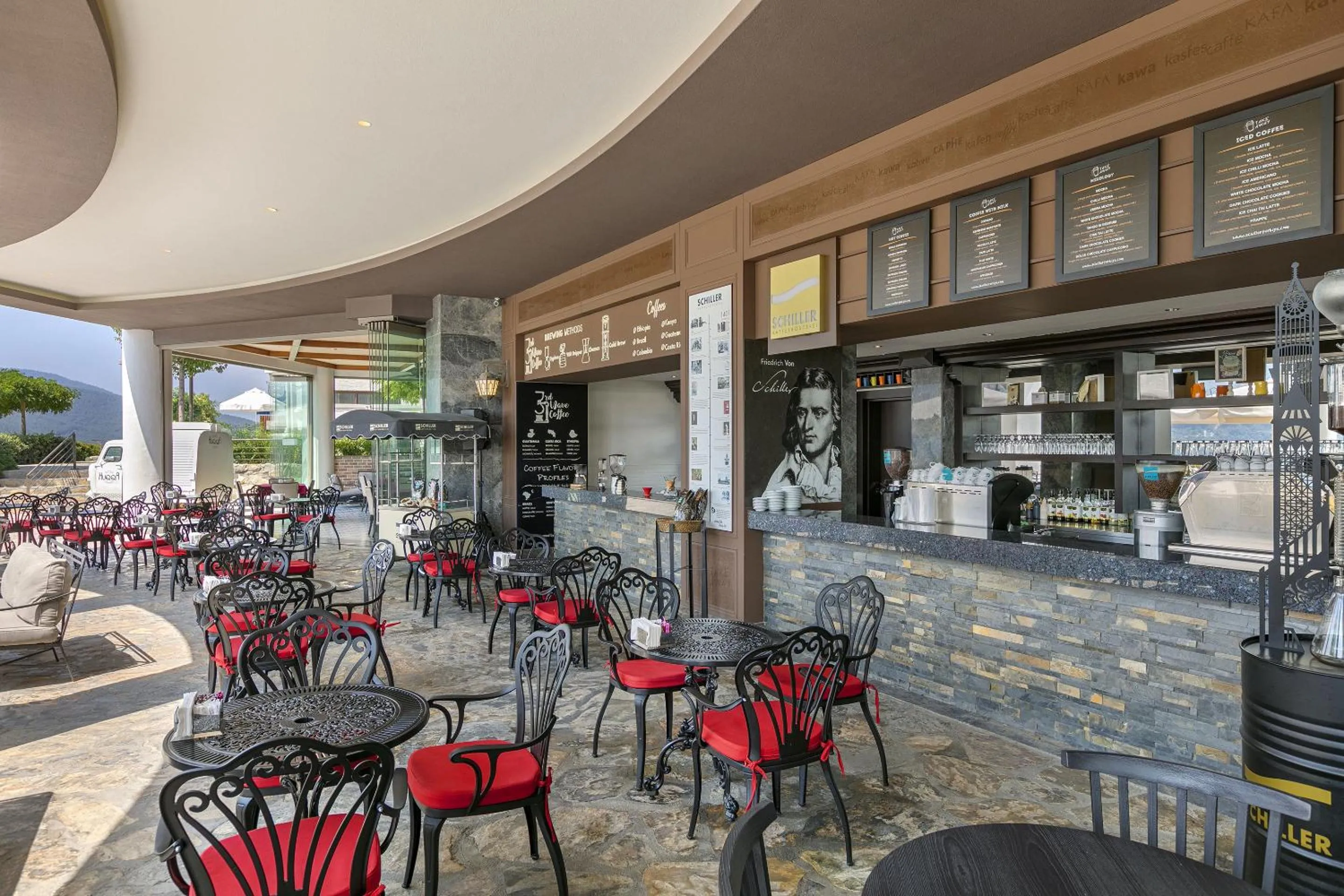 Lounge or bar in Titanic Luxury Collection Bodrum