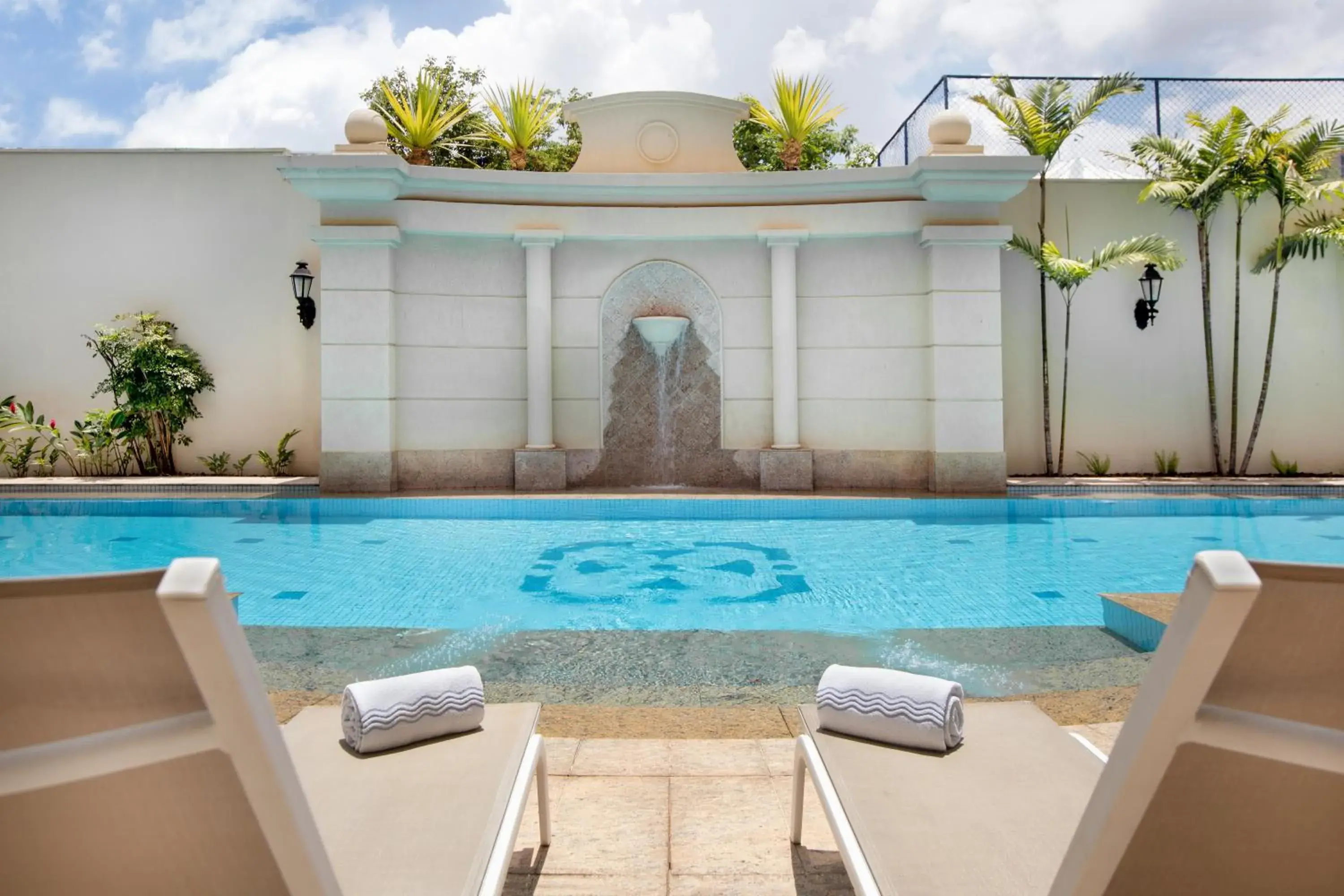 Pool view in Meliá Campinas Pool view in Meliá Campinas