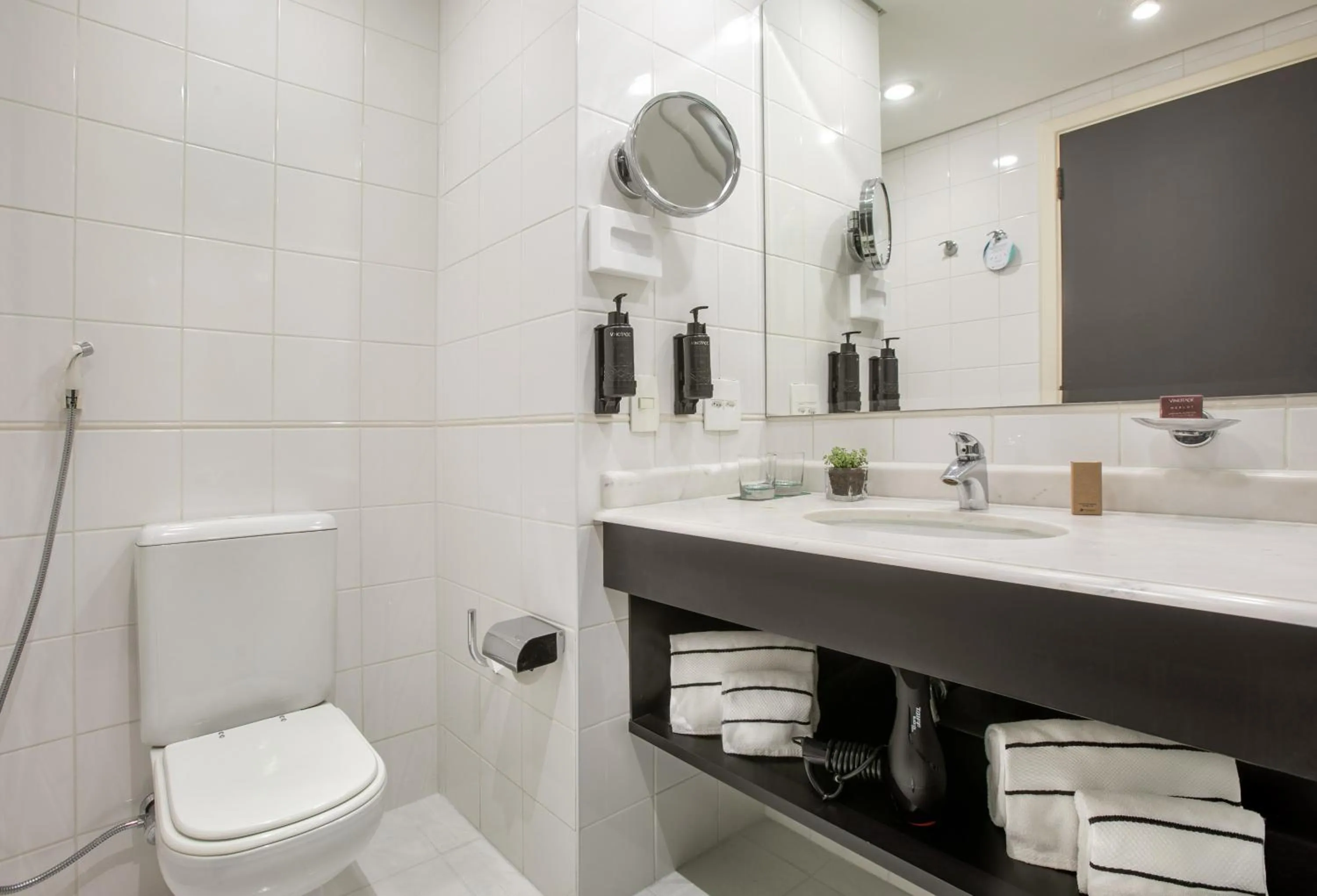 Bathroom in Meliá Campinas