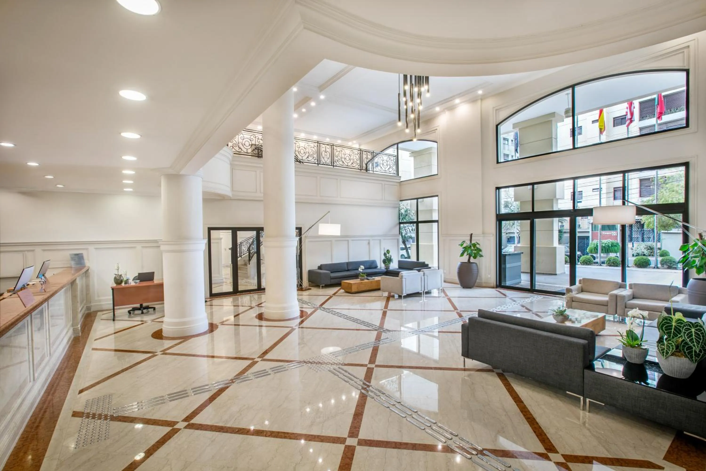 Lobby or reception in Meliá Campinas