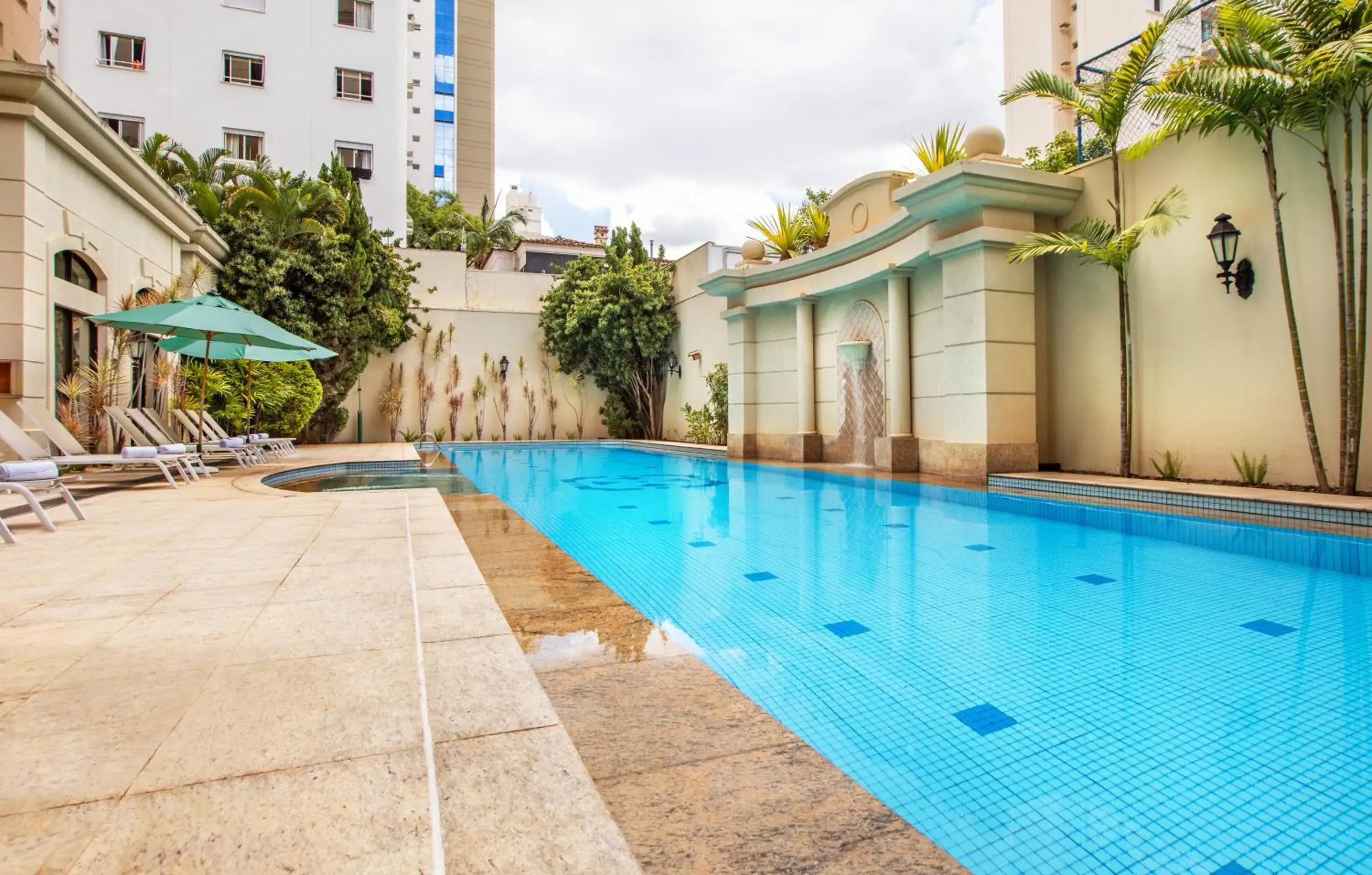 Pool view in Meliá Campinas Pool view in Meliá Campinas