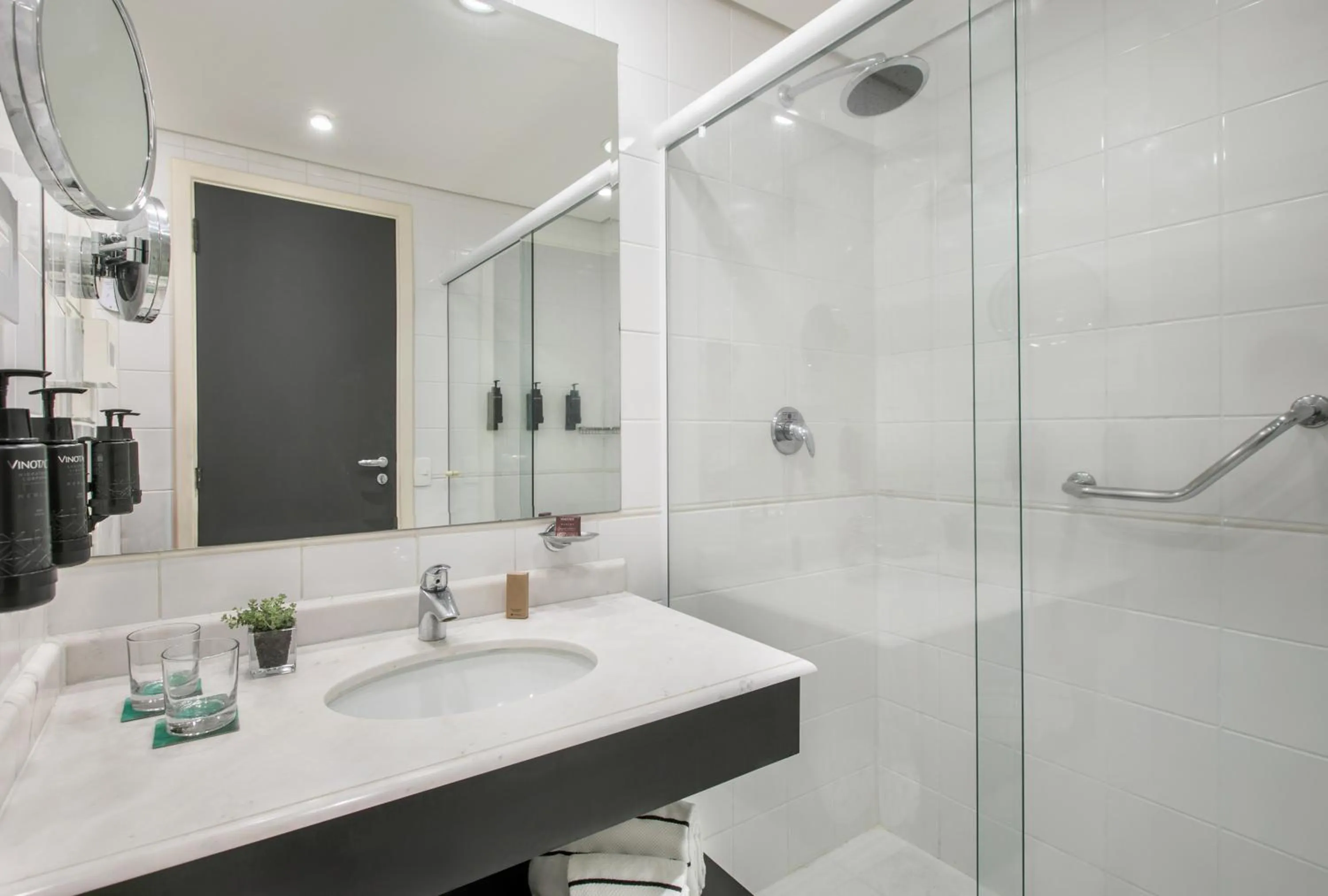 Bathroom in Meliá Campinas