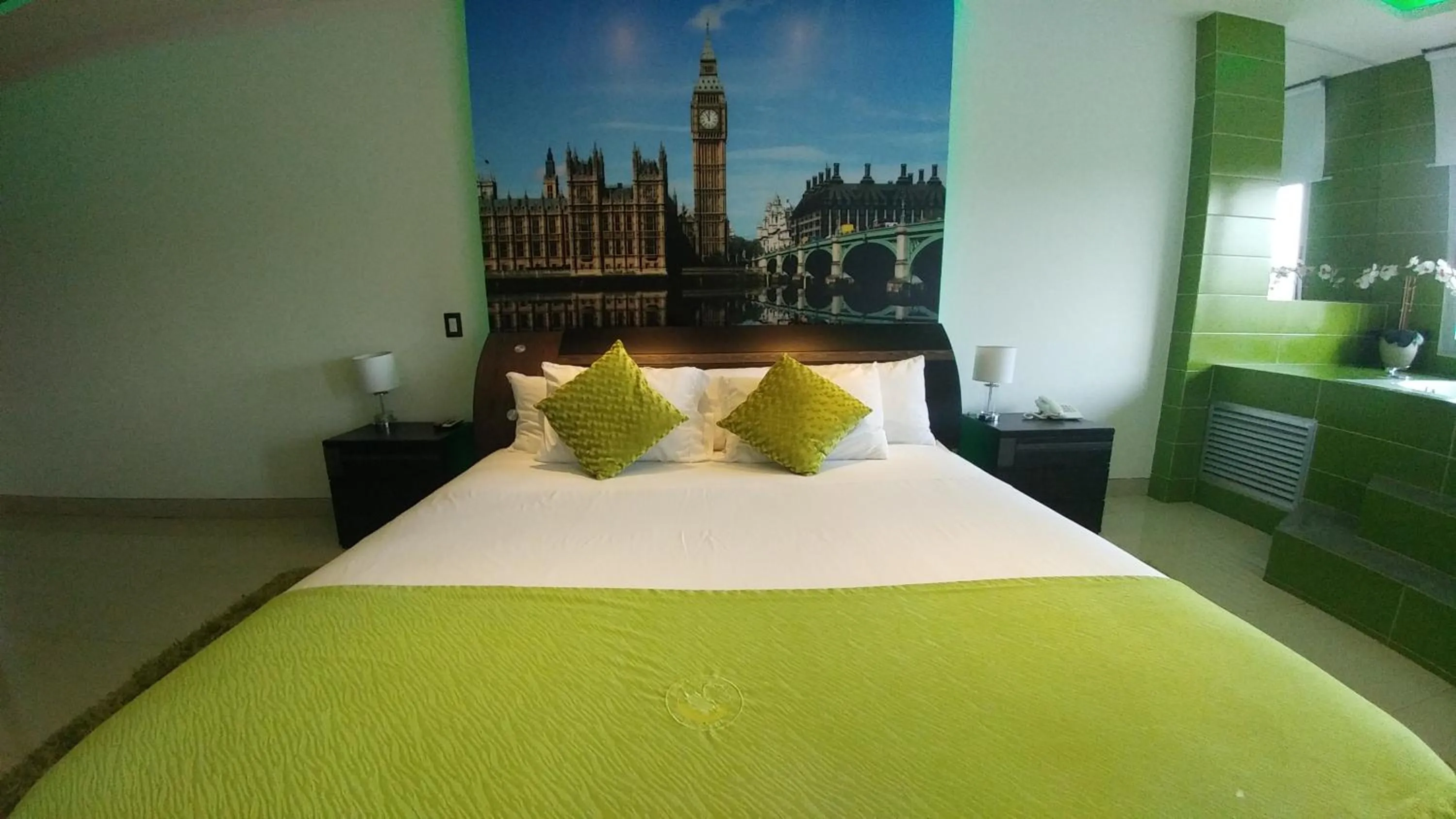 Living room, Bed in Hotel Campestre El Cisne