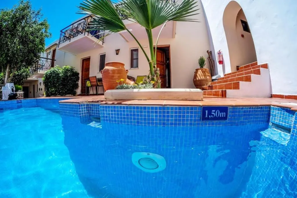 Swimming pool in Calergi Residence - Holidays in Crete
