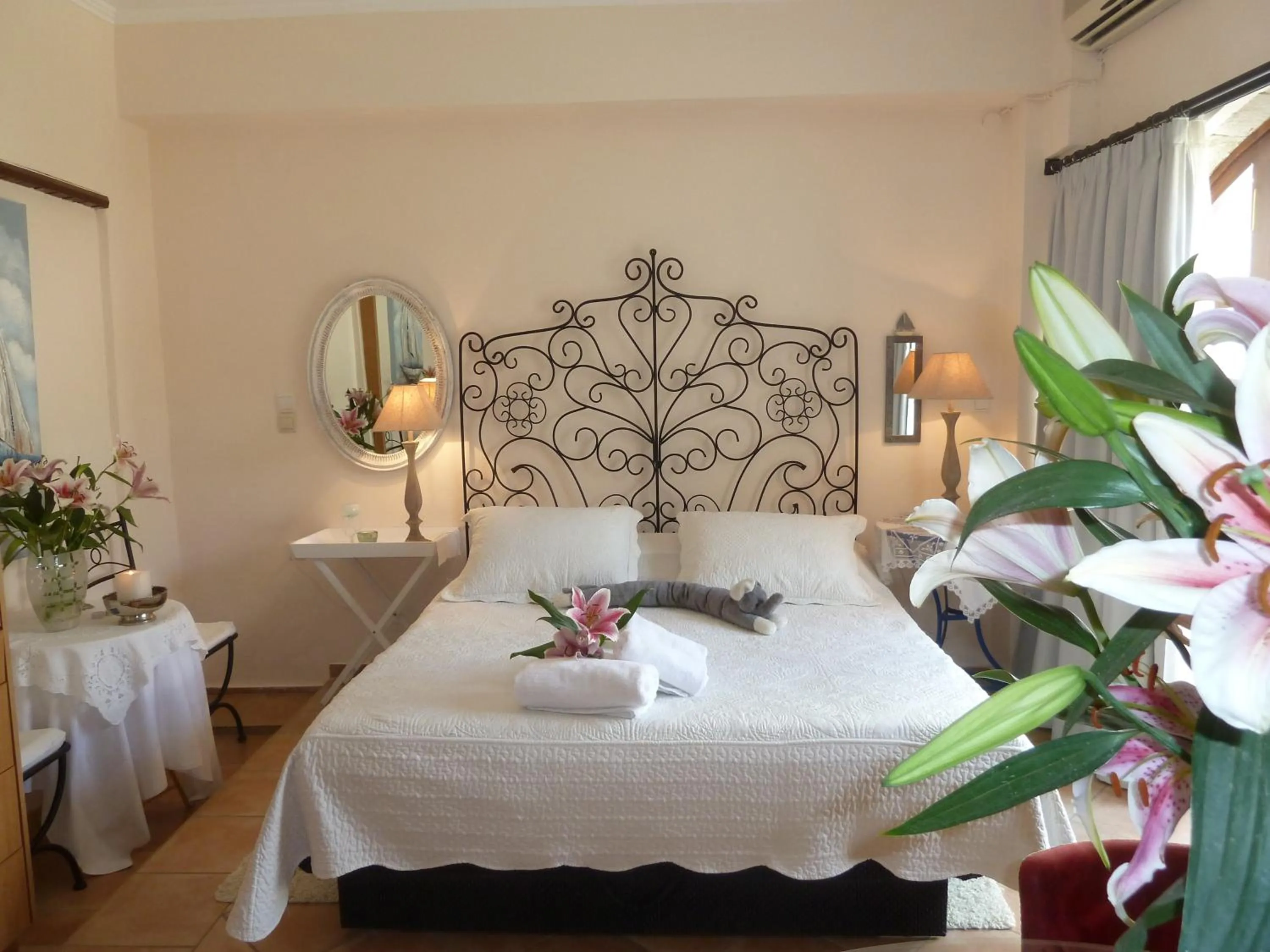 Bed in Calergi Residence - Holidays in Crete