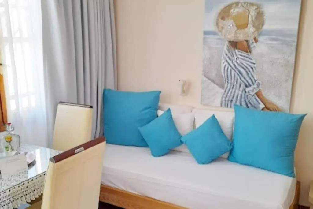 Living room, Bed in Calergi Residence - Holidays in Crete