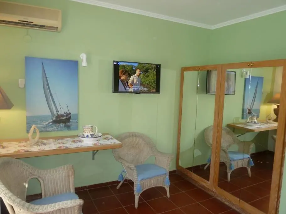 TV and multimedia in Calergi Residence - Holidays in Crete