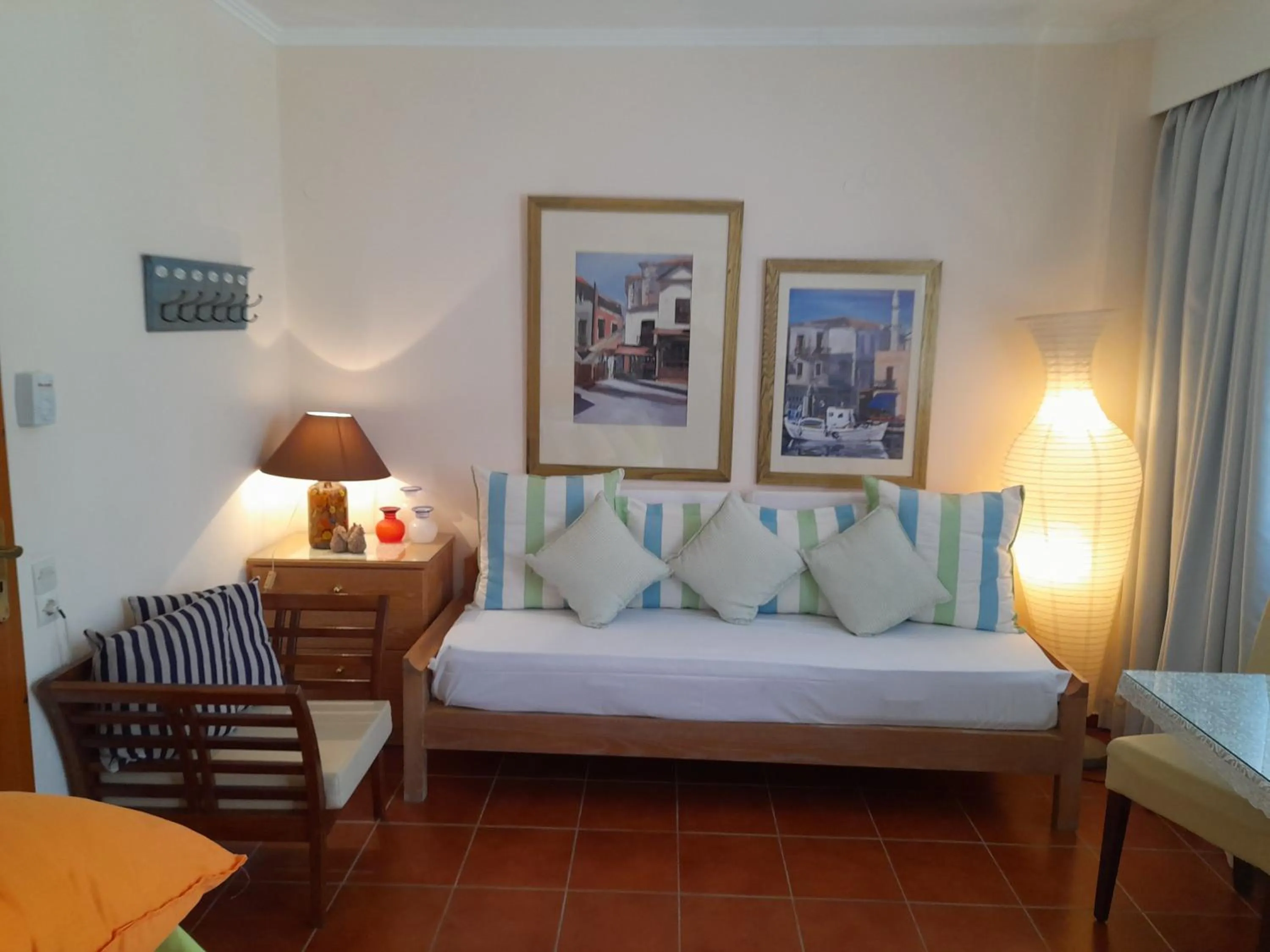 Living room, Bed in Calergi Residence - Holidays in Crete