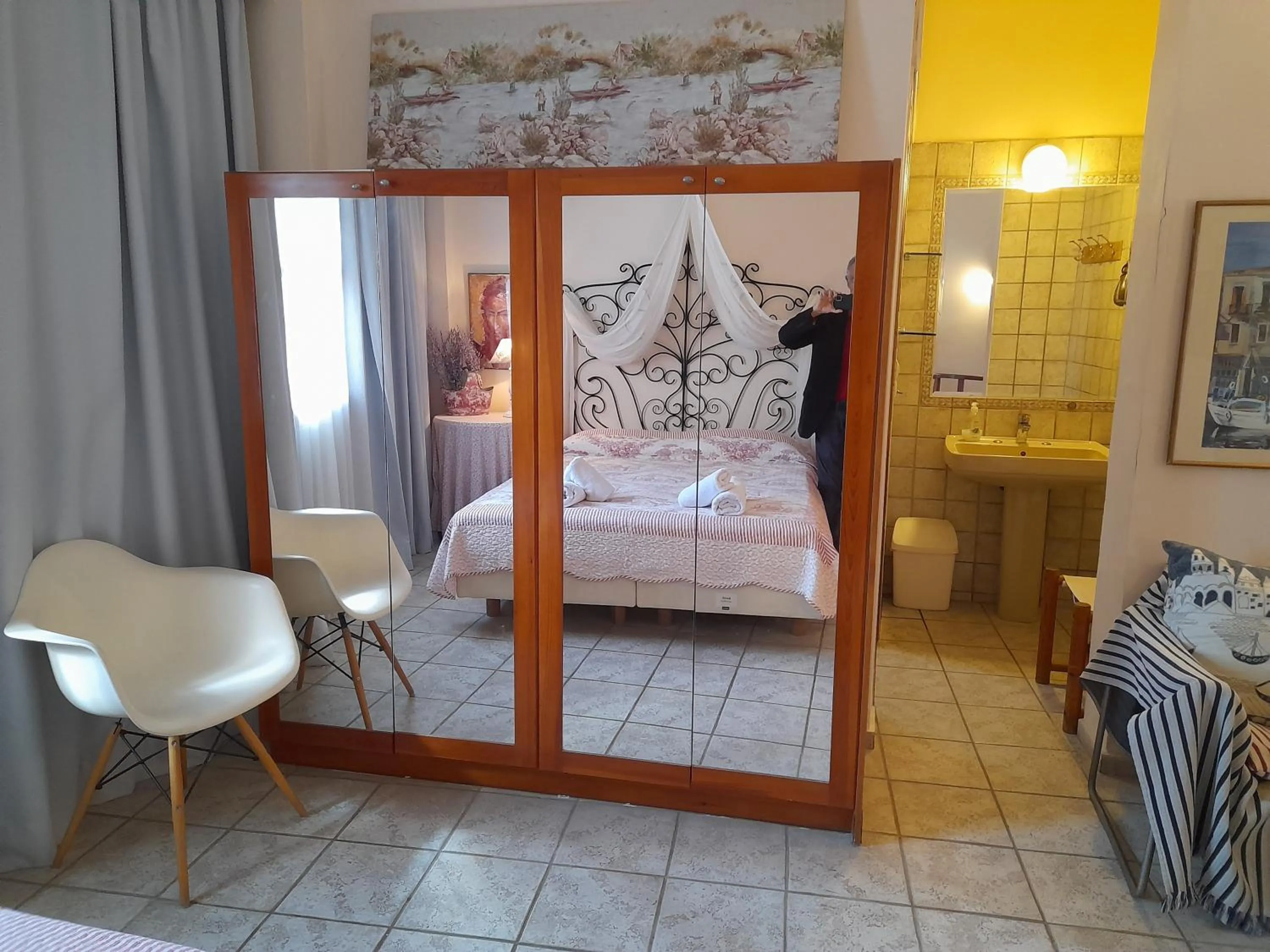 Bed in Calergi Residence - Holidays in Crete