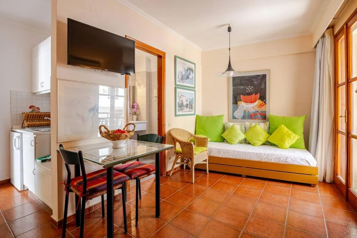 Bed in Calergi Residence - Holidays in Crete