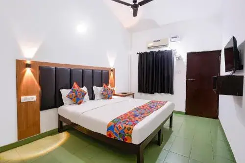 Deluxe Room - single occupancy in Via Romeo's Stay - A Beach Property Deluxe Room - single occupancy in Via Romeo's Stay - A Beach Property