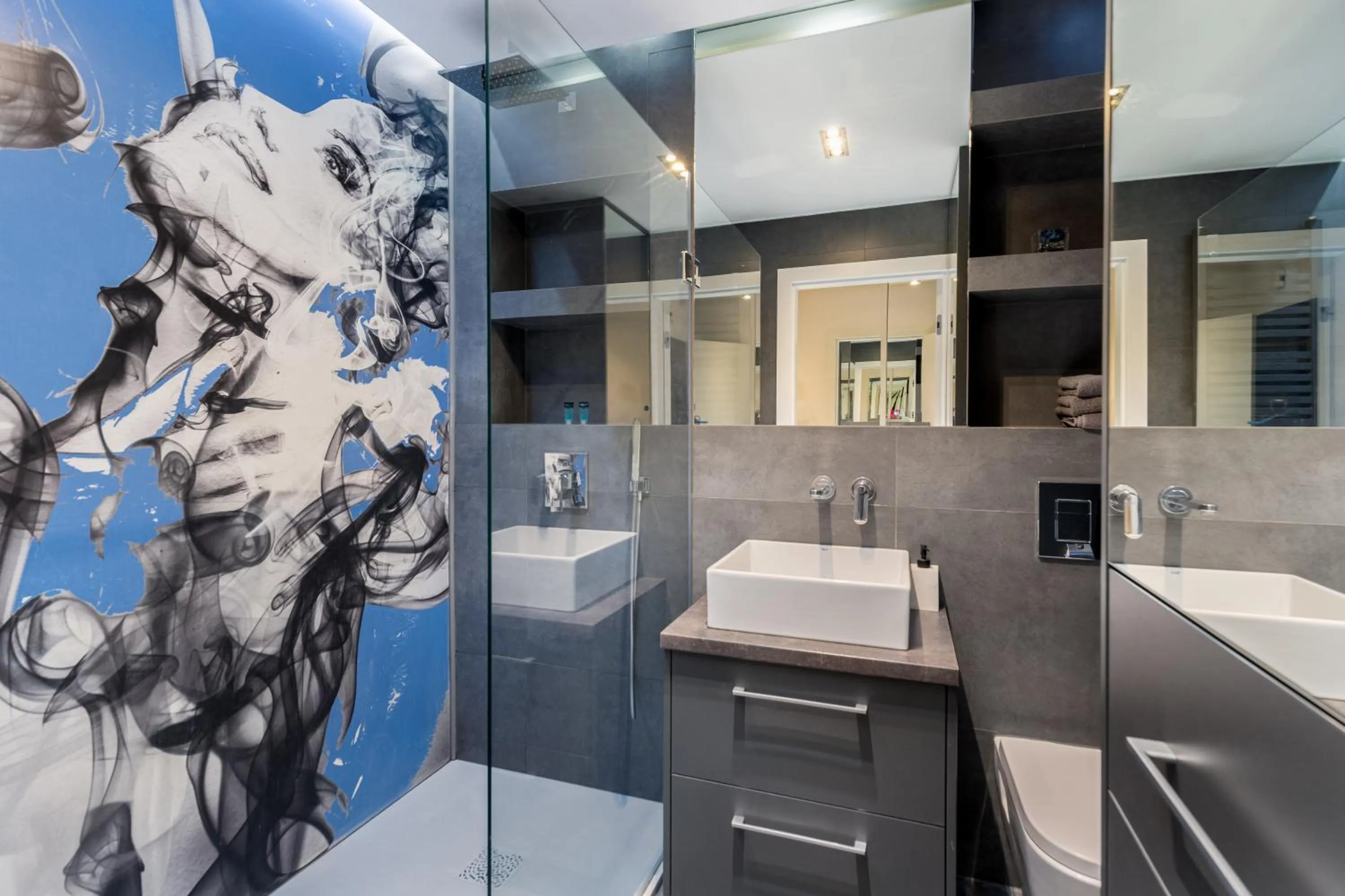 Bathroom in Diamonds Apartment