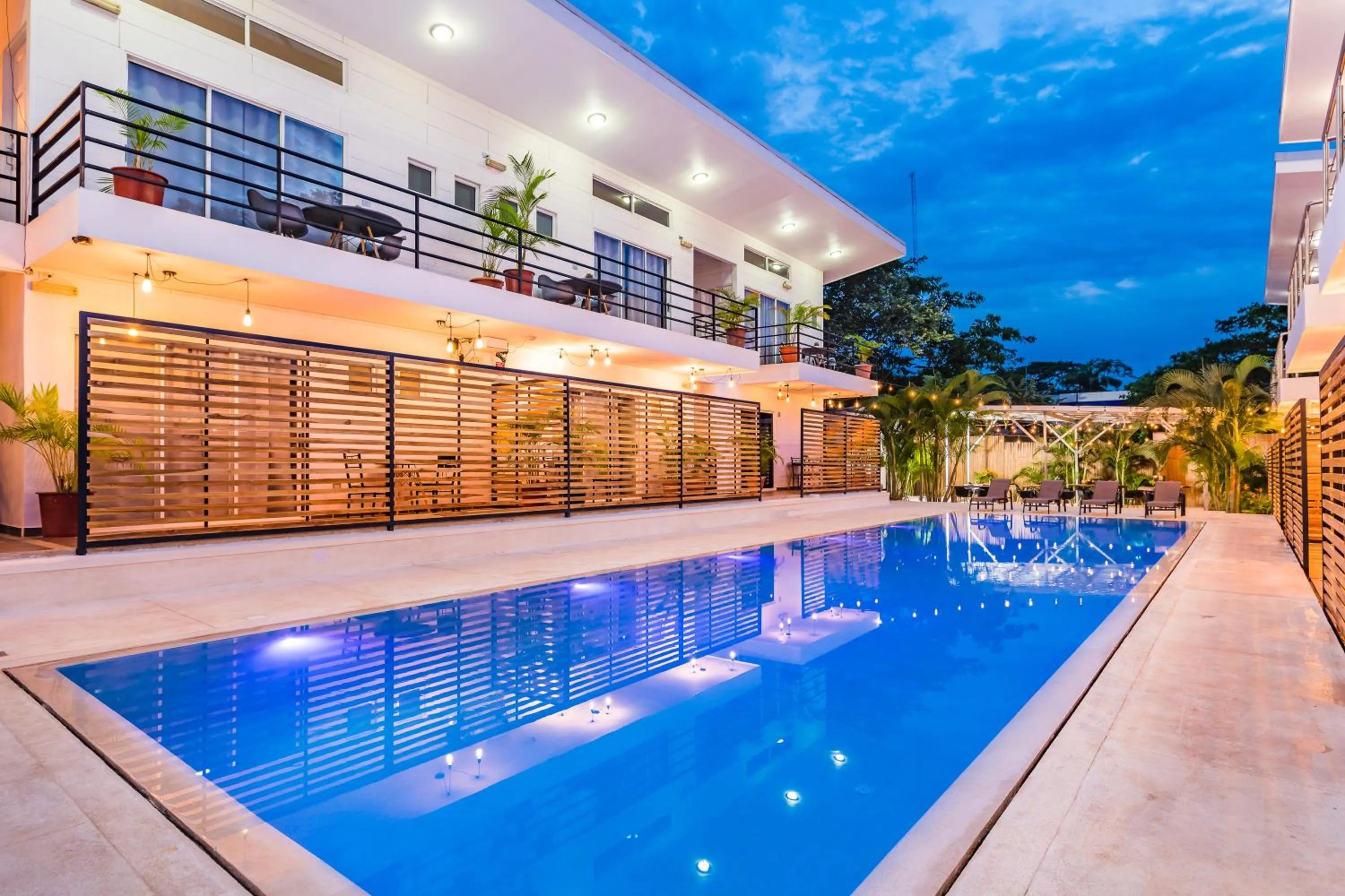 Night in In the Shade Hotel - Coworking - 300Mbit - Adults Only