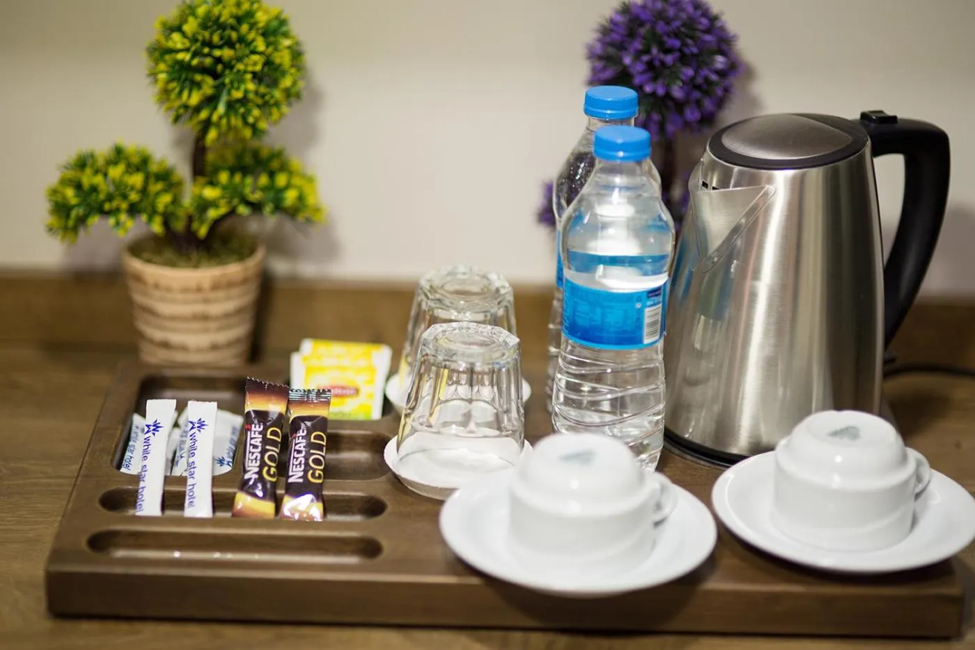 Coffee/tea facilities in White Star Hotel