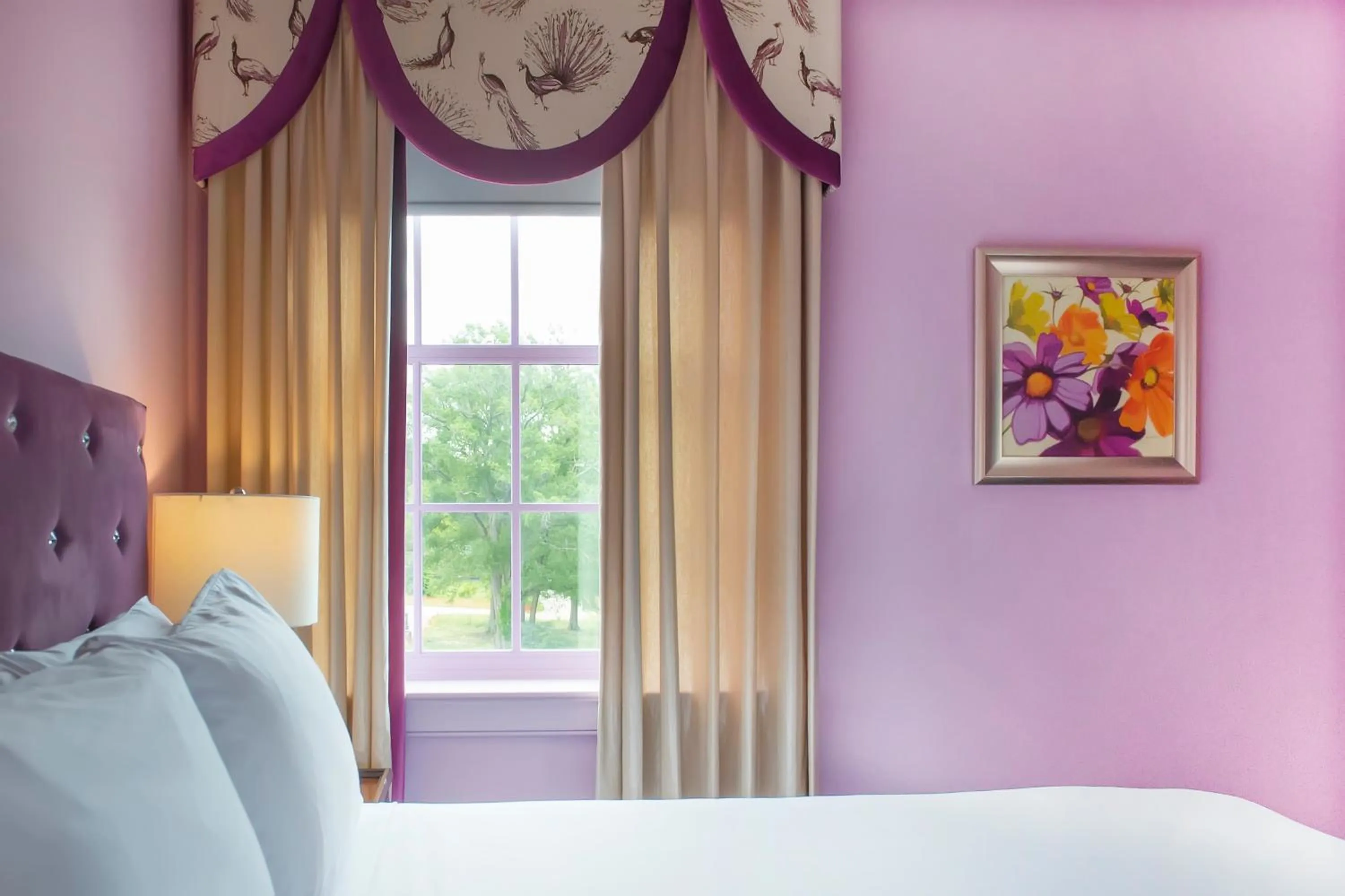 View (from property/room), Bed in The Mayton