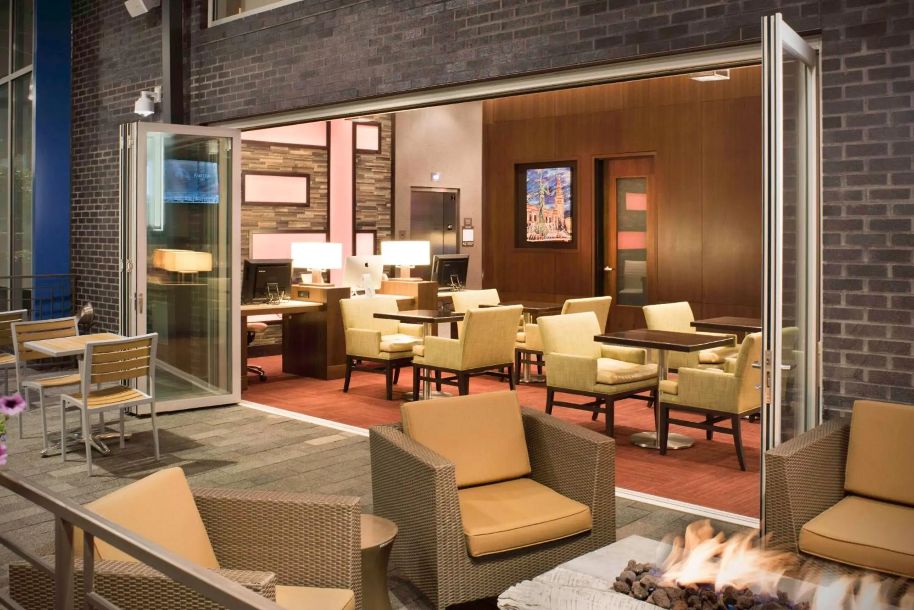 Property building in Hyatt Place Cleveland/Westlake/Crocker Park Property building in Hyatt Place Cleveland/Westlake/Crocker Park