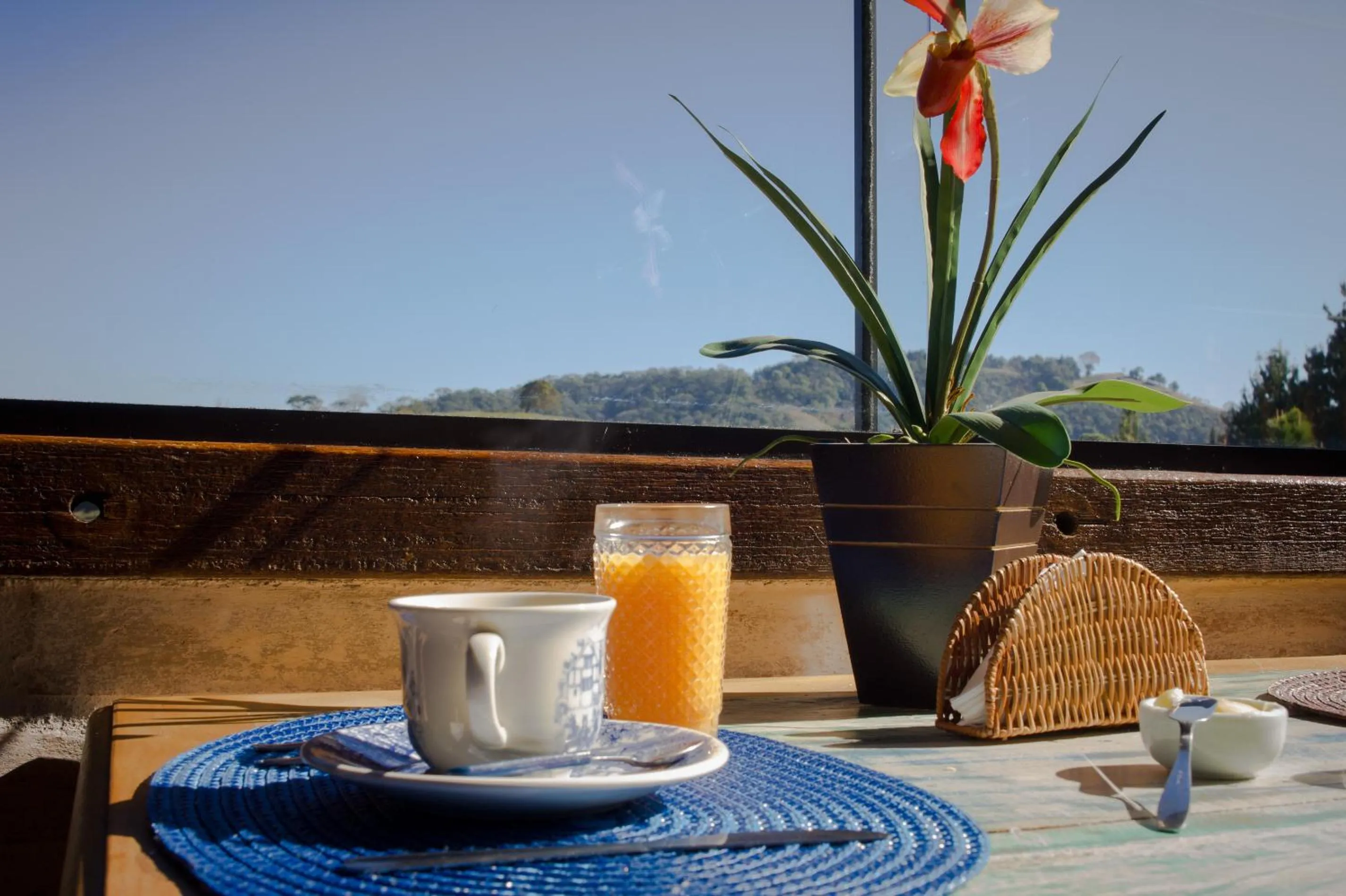 Restaurant/places to eat in Pousada Cabanas no Mundo