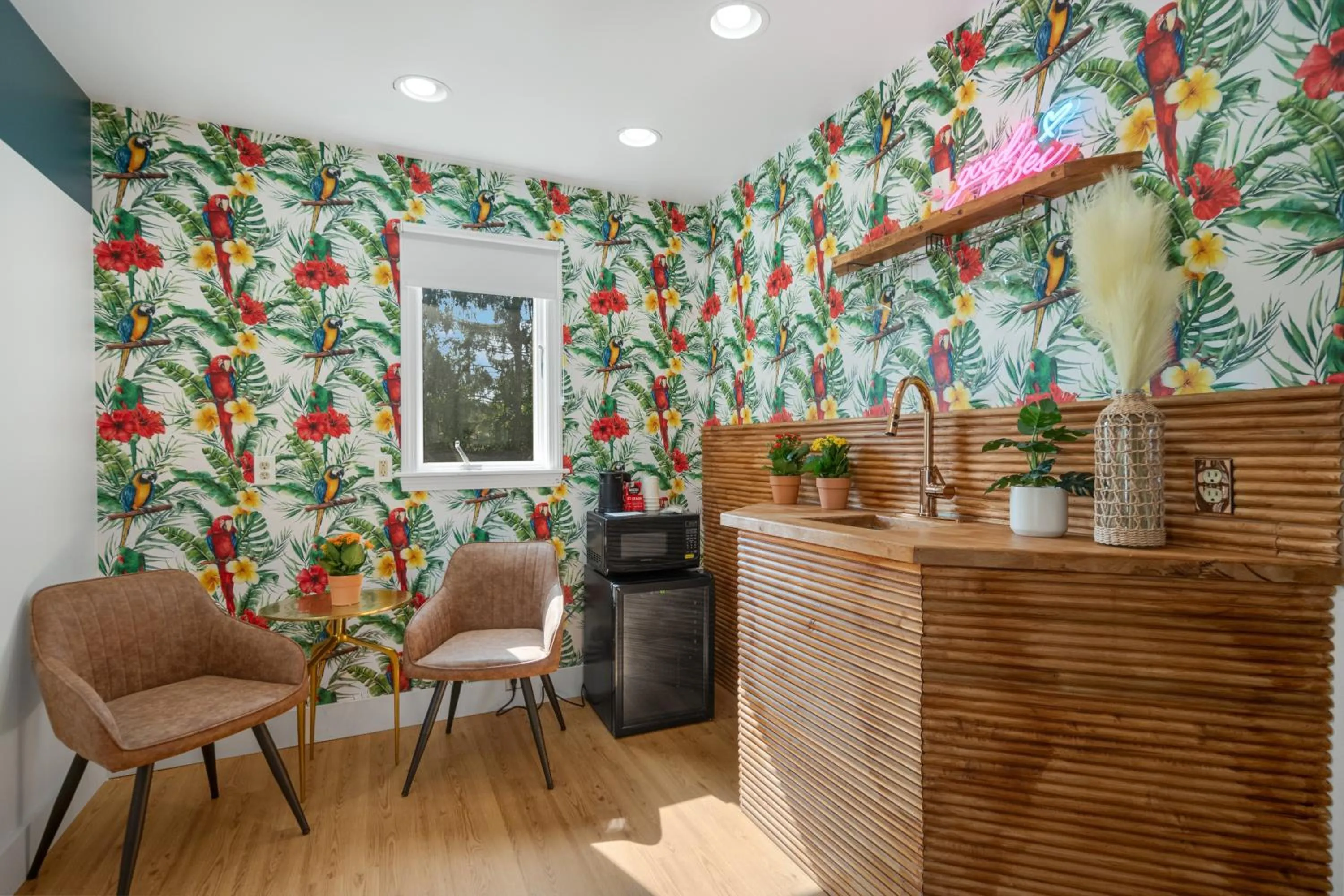 Lounge or bar in Birches Motel