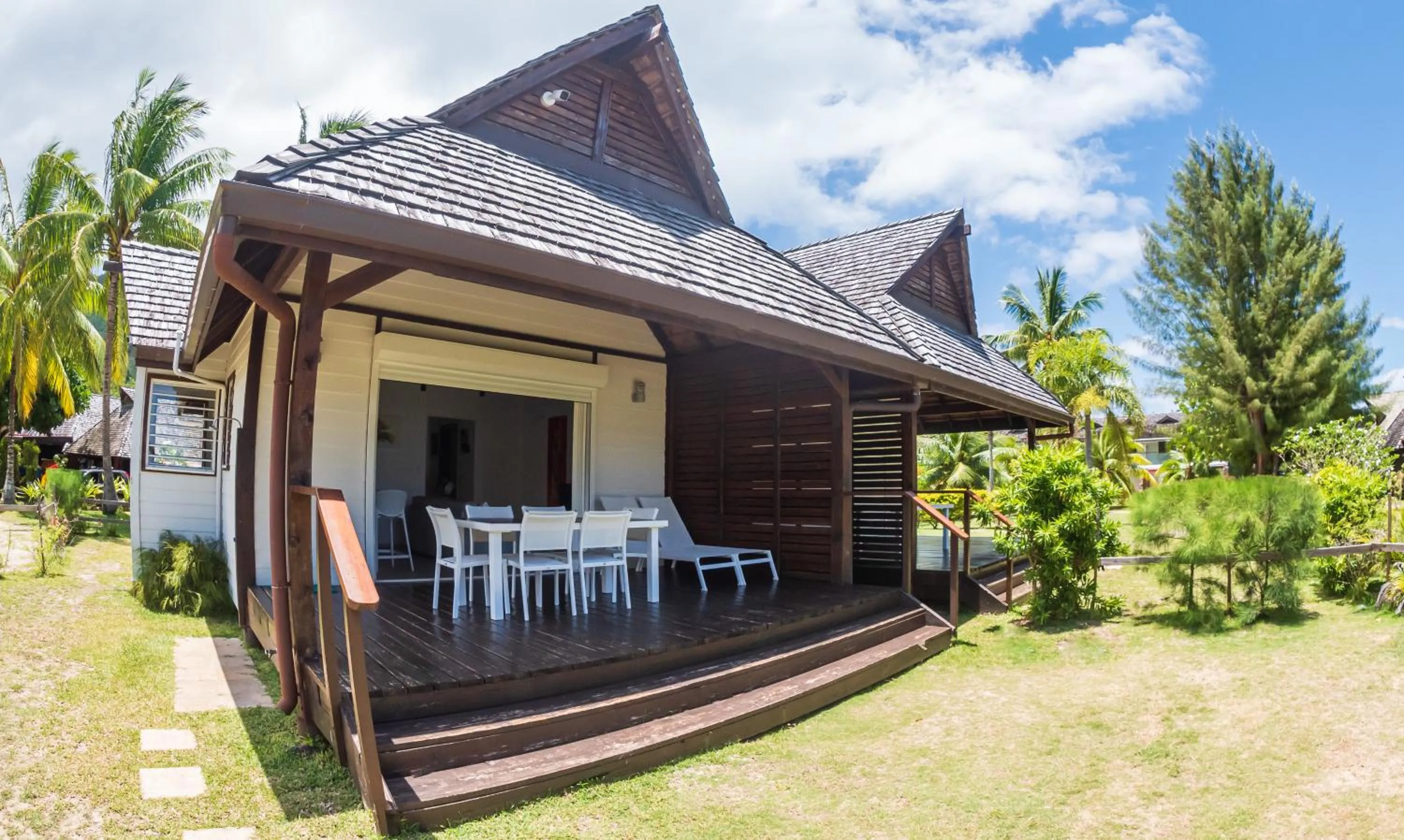 Patio in Moorea Sunset Beach