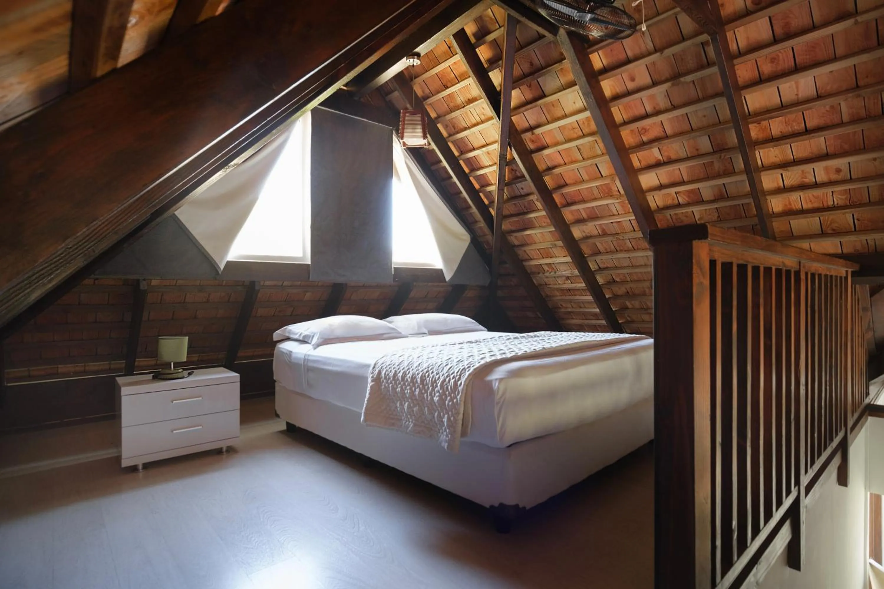 Bedroom, Bed in Moorea Sunset Beach