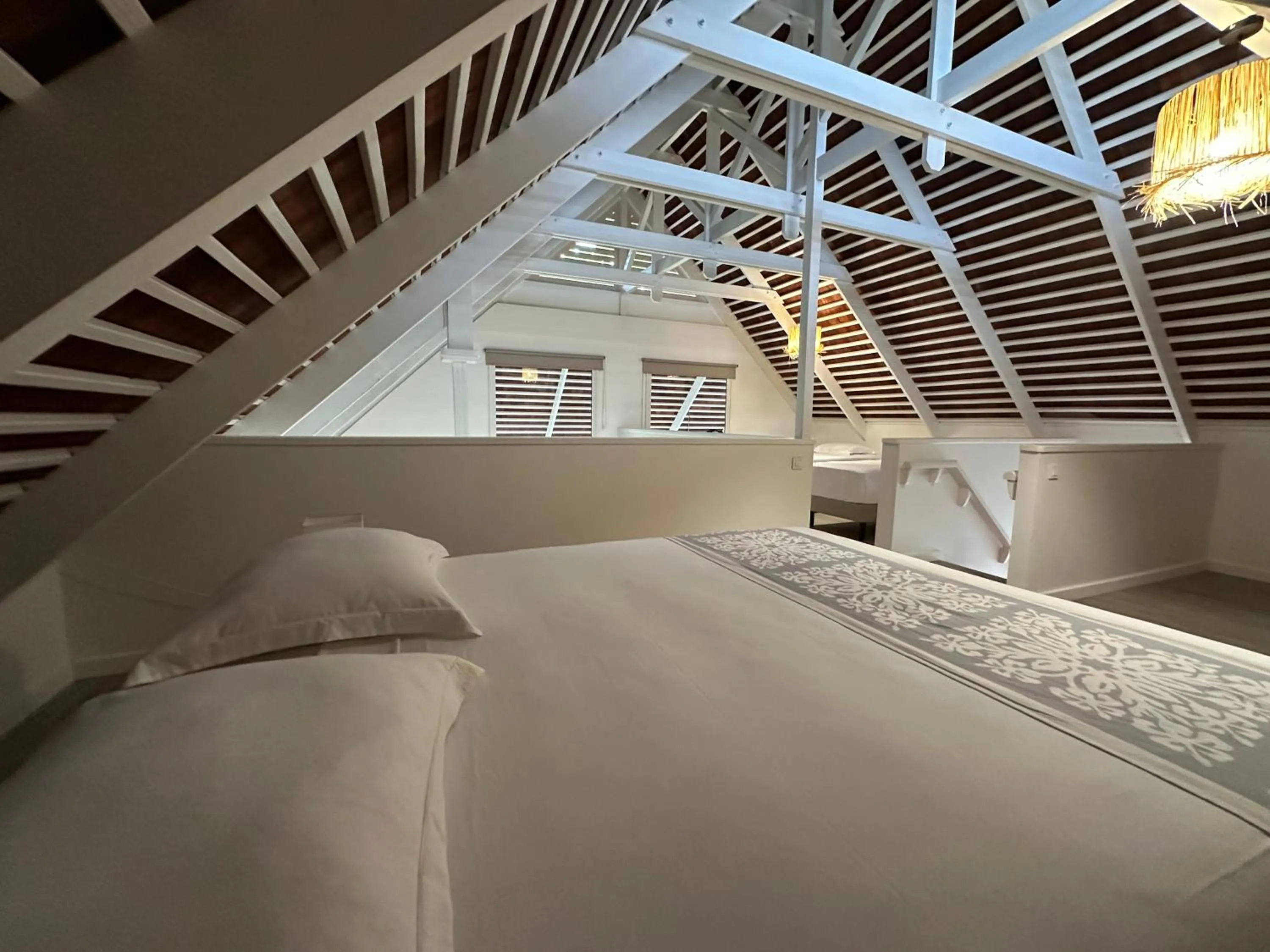 Bedroom, Bed in Moorea Sunset Beach