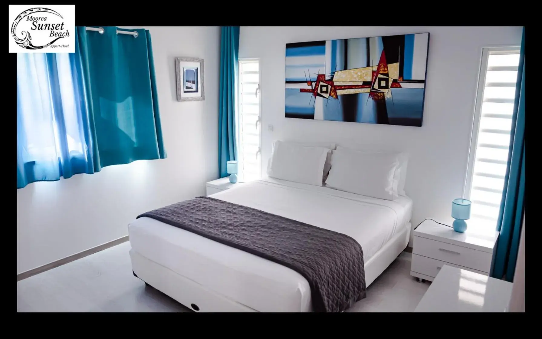 Bed in Moorea Sunset Beach Bed in Moorea Sunset Beach