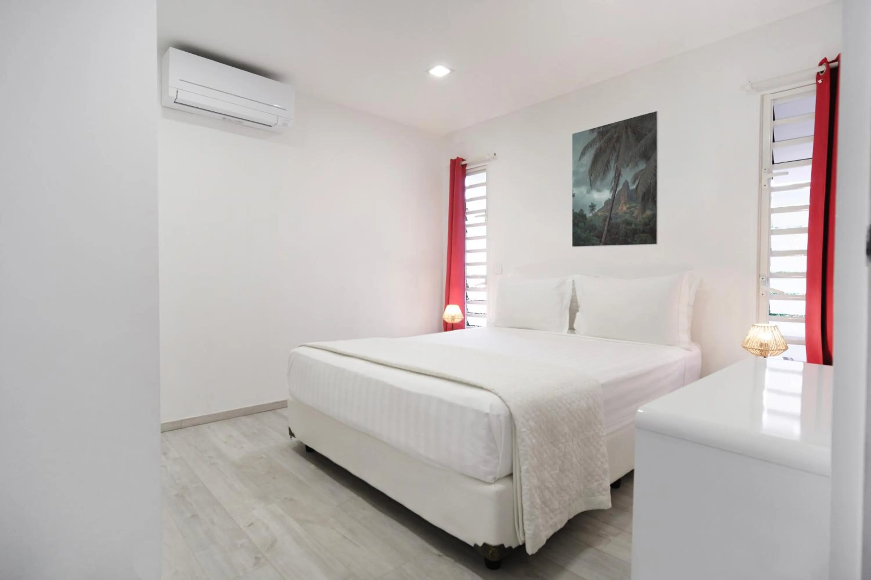 Bed in Moorea Sunset Beach