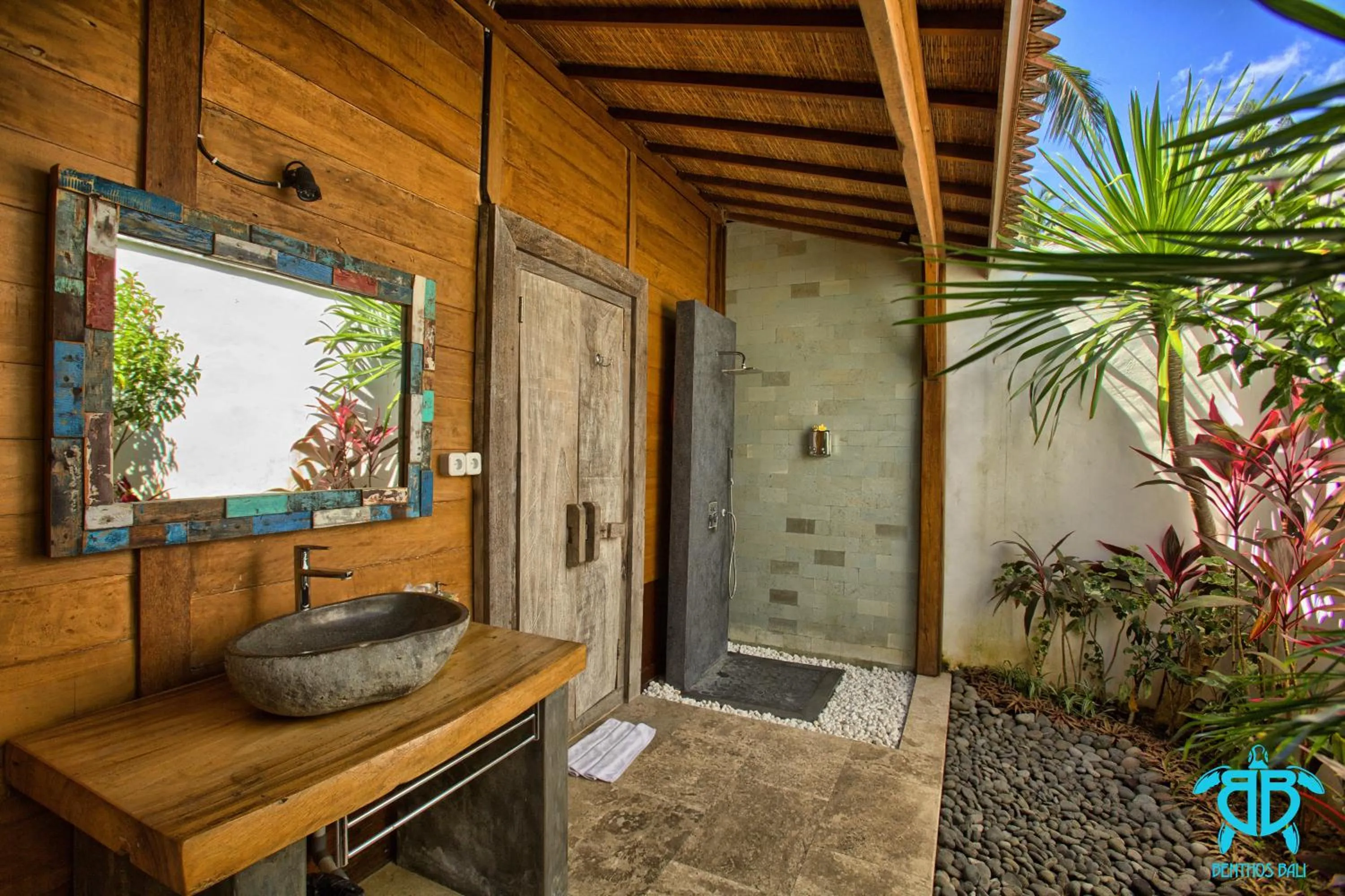 Benthos Bali Dive Resort