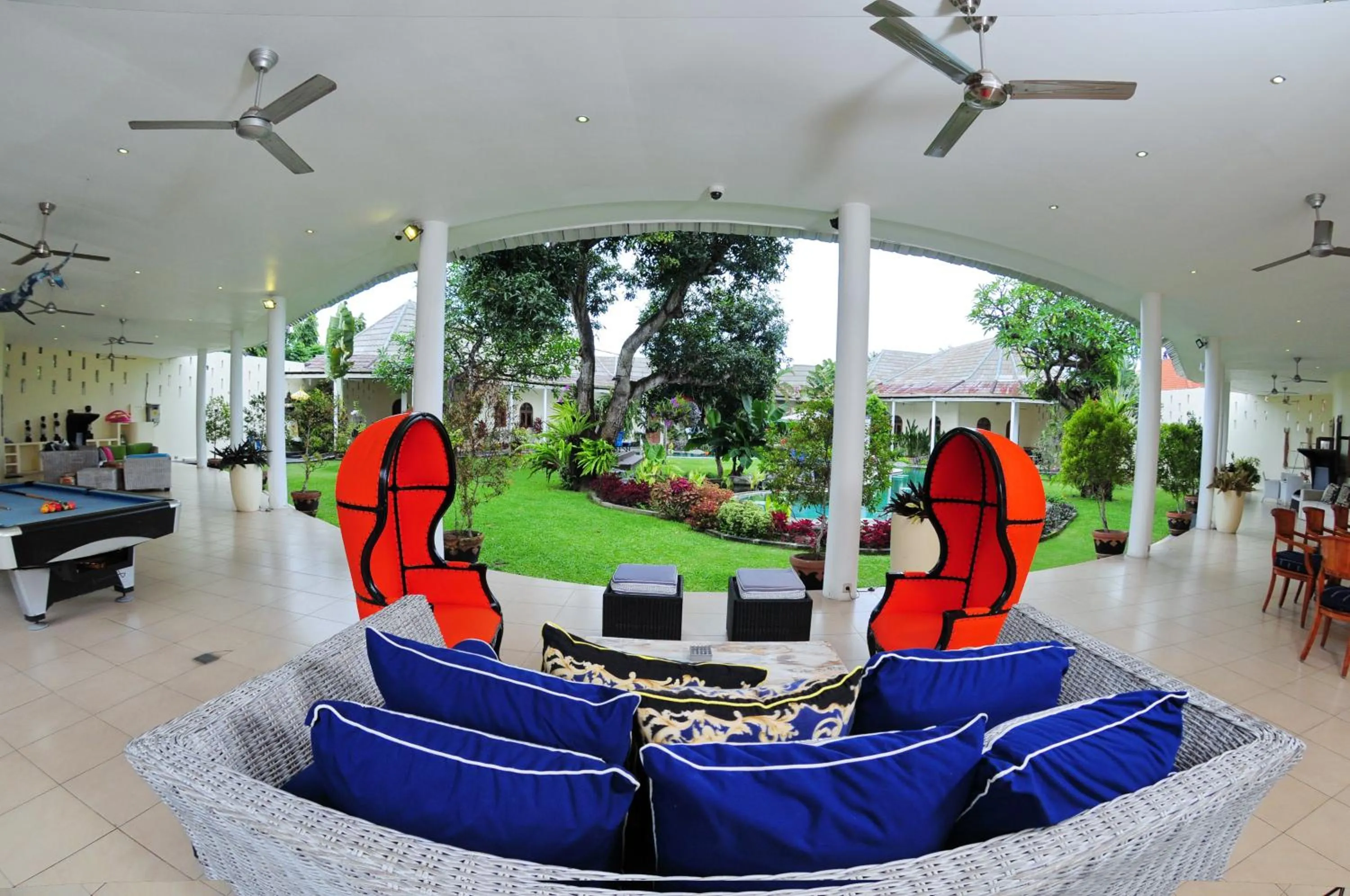 Property building in Villa Costa Plenty