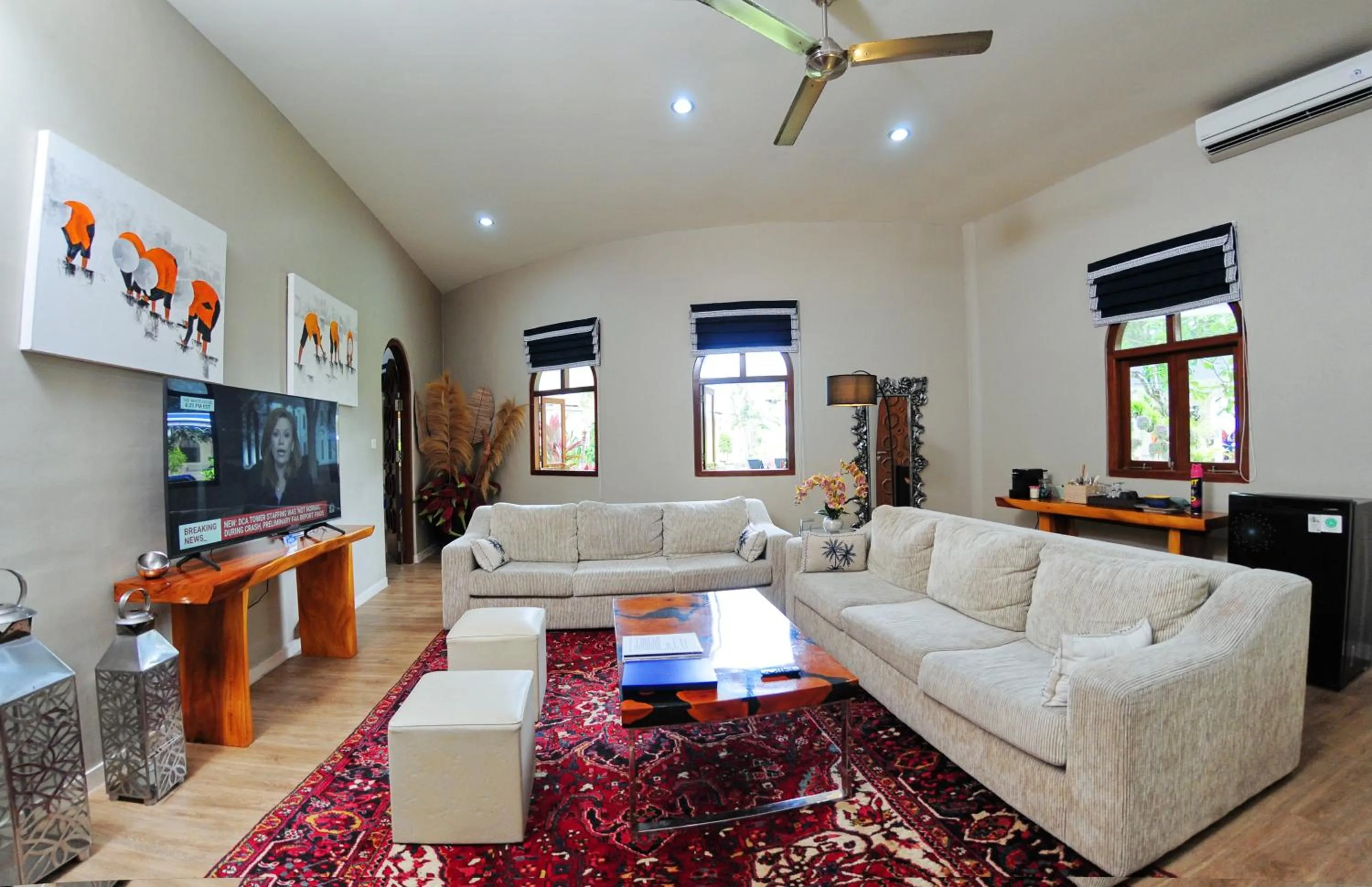 TV and multimedia in Villa Costa Plenty