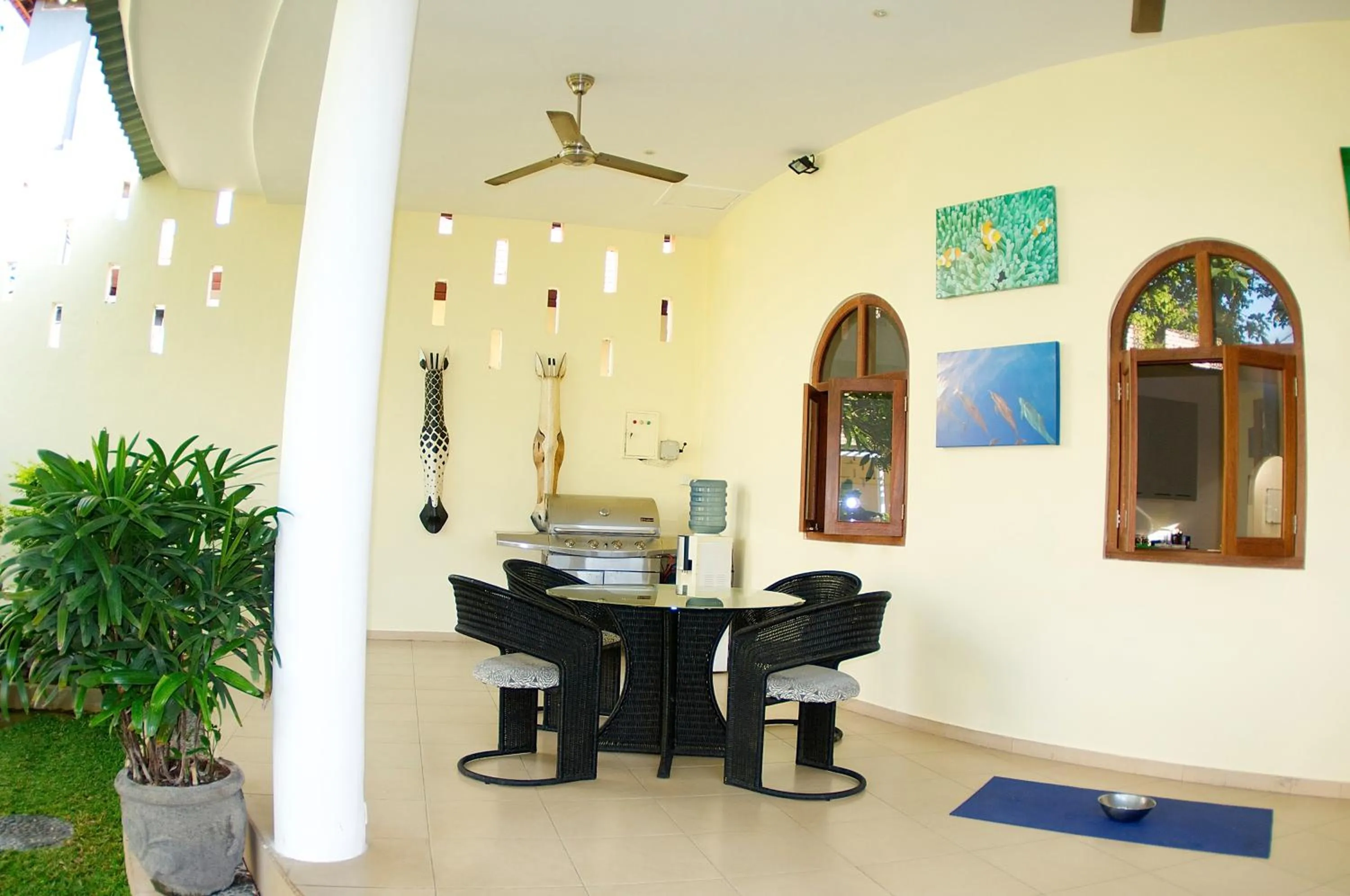 BBQ facilities in Villa Costa Plenty