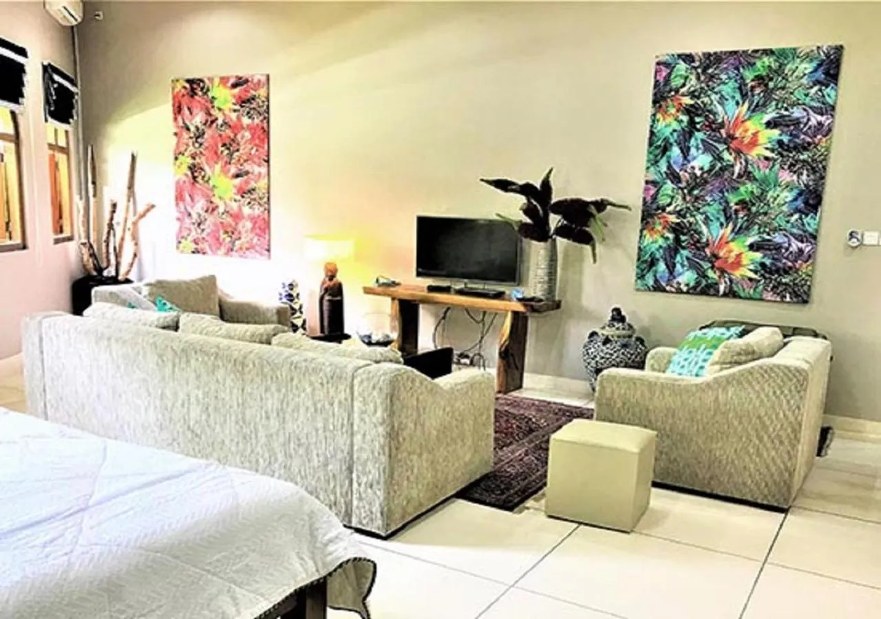 TV and multimedia in Villa Costa Plenty